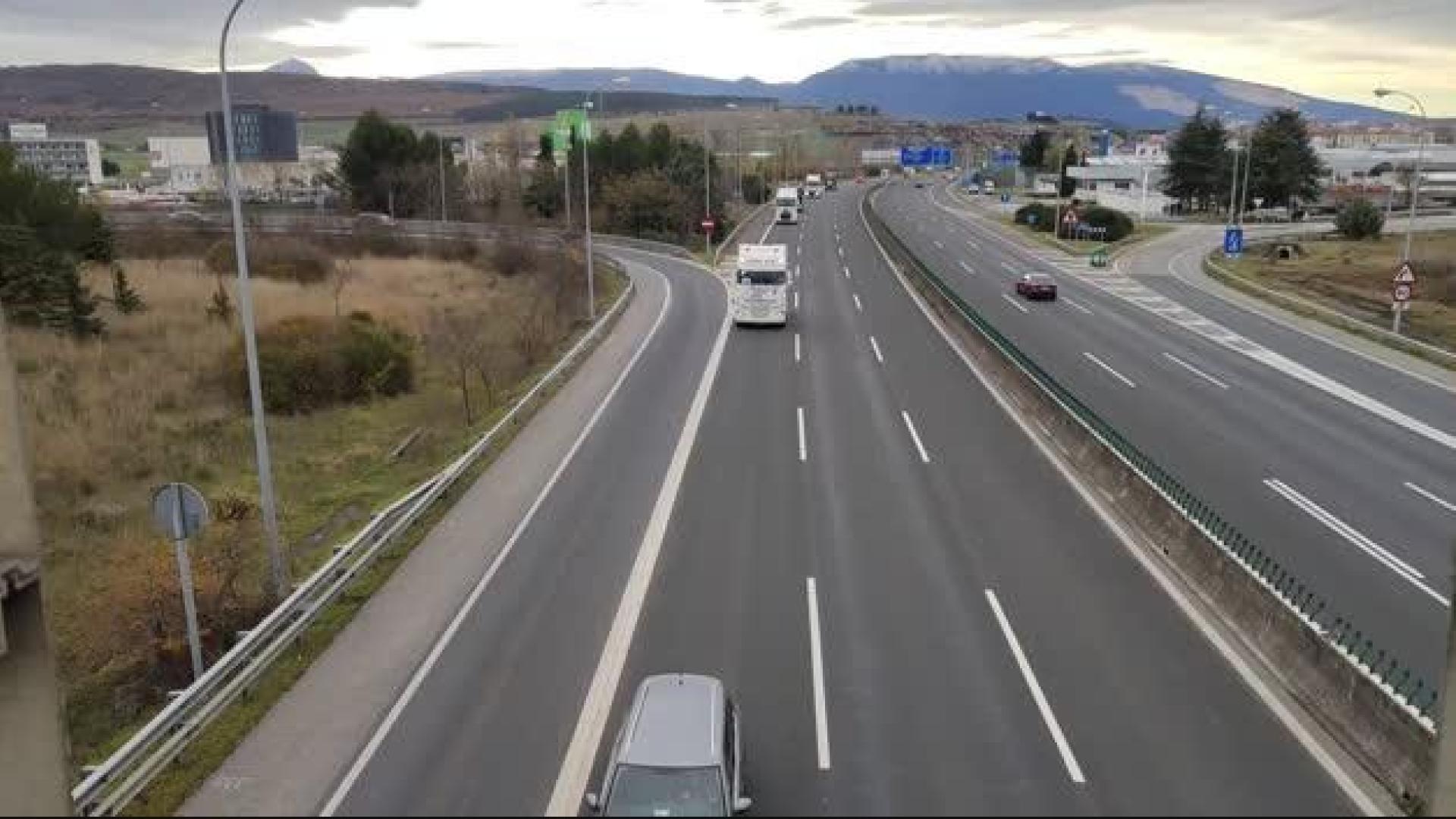 Vídeo con la protesta de camioneros navarros contra las medidas fiscales