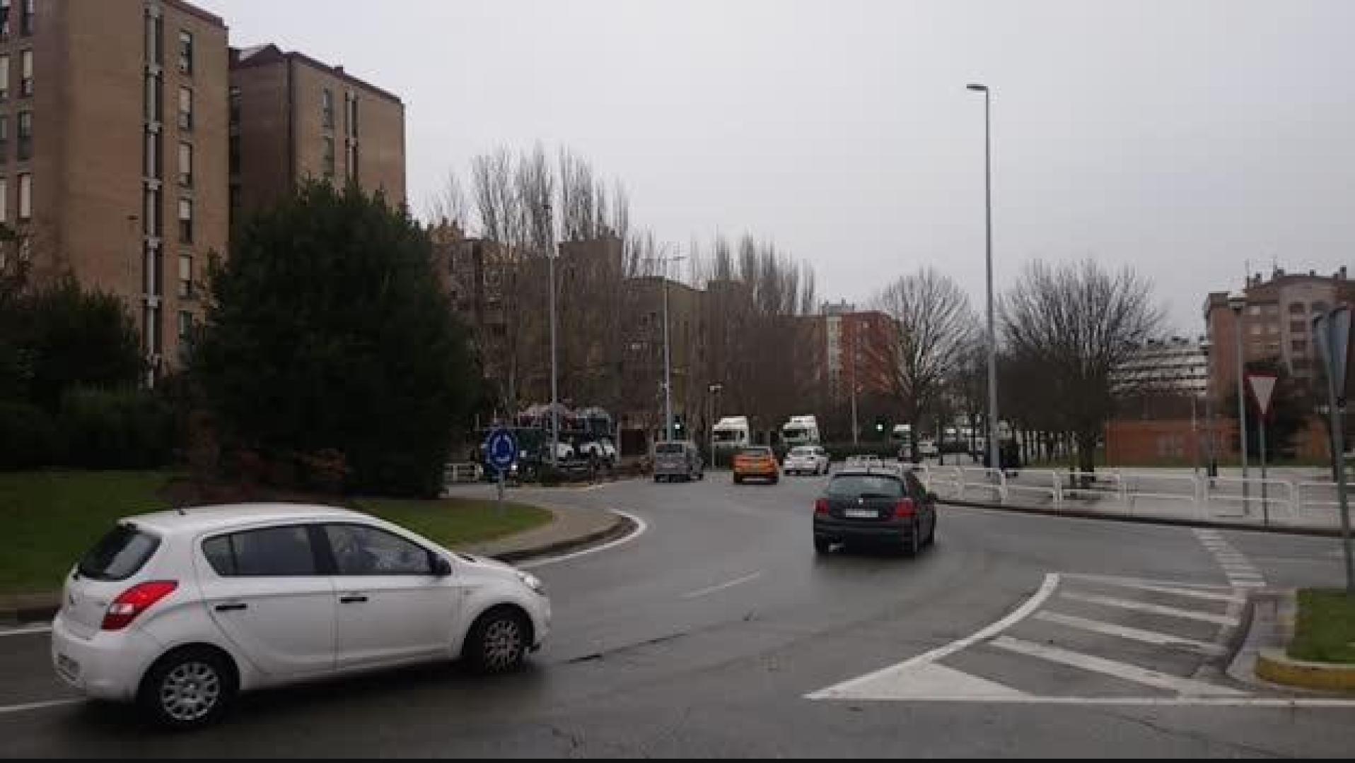 Vídeo con la protesta de camioneros navarros contra las medidas fiscales (III)