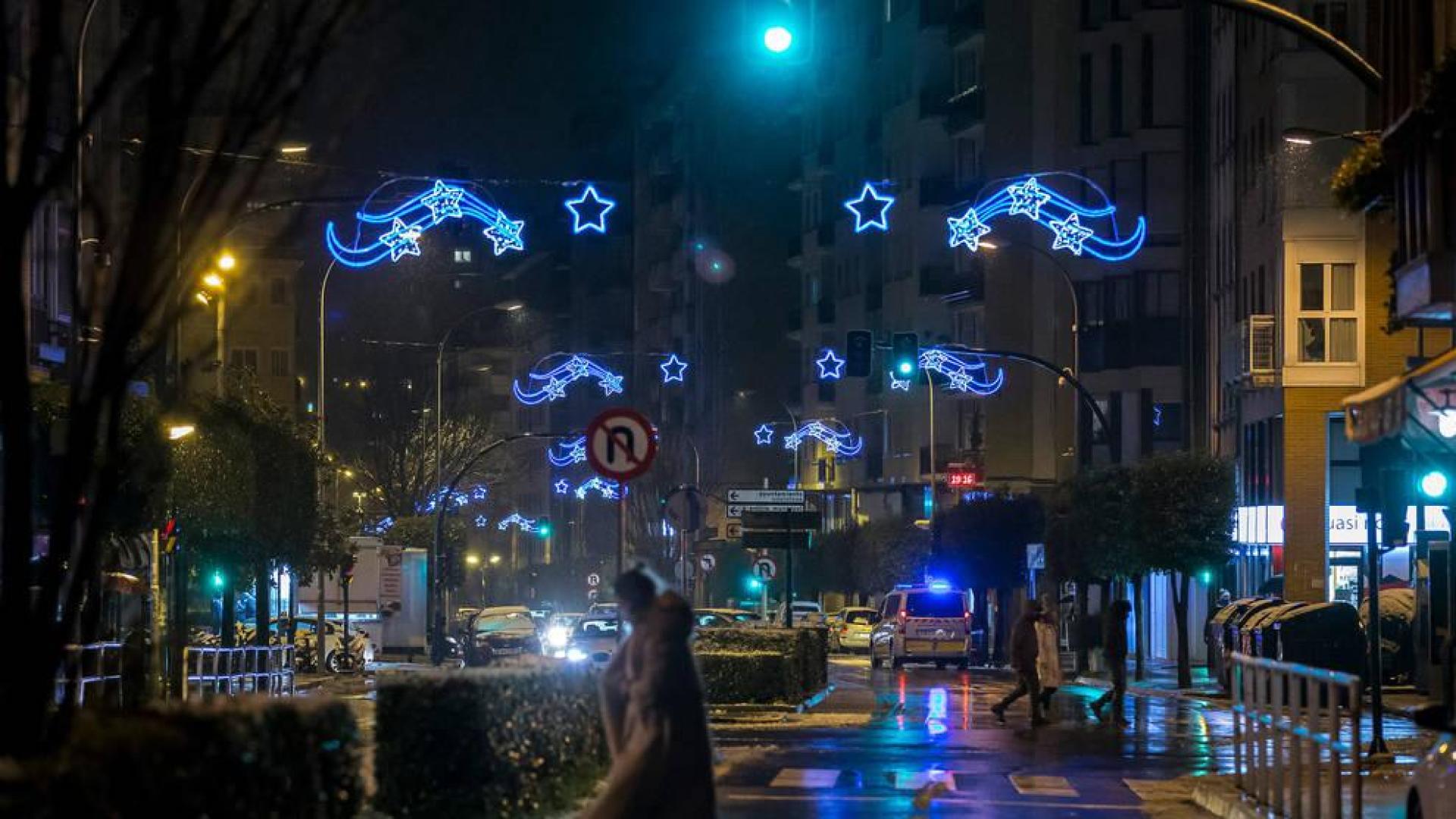 Burlada inicia un cambio en las luces de Navidad en calle Mayor y Sangüesa
