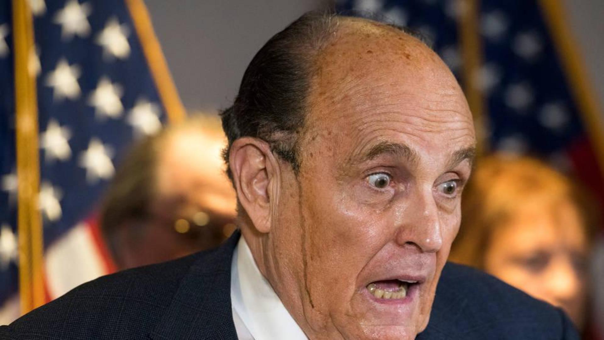Un encendido Rudy Giuliani asegura que existe una plan a nivel nacional para sacar a Trump de la Casa Blanca