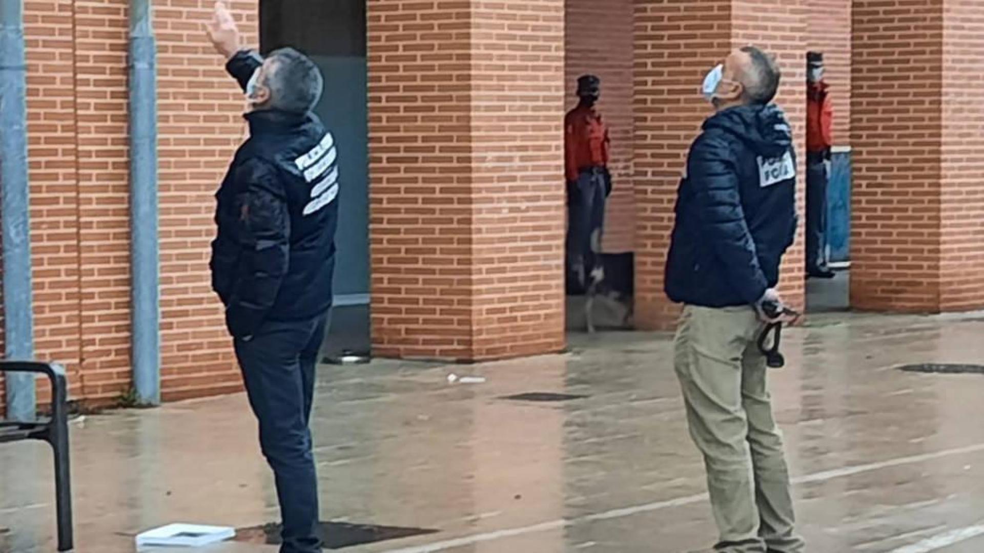 Un hombre se atrinchera con un menor en una vivienda en San Jorge