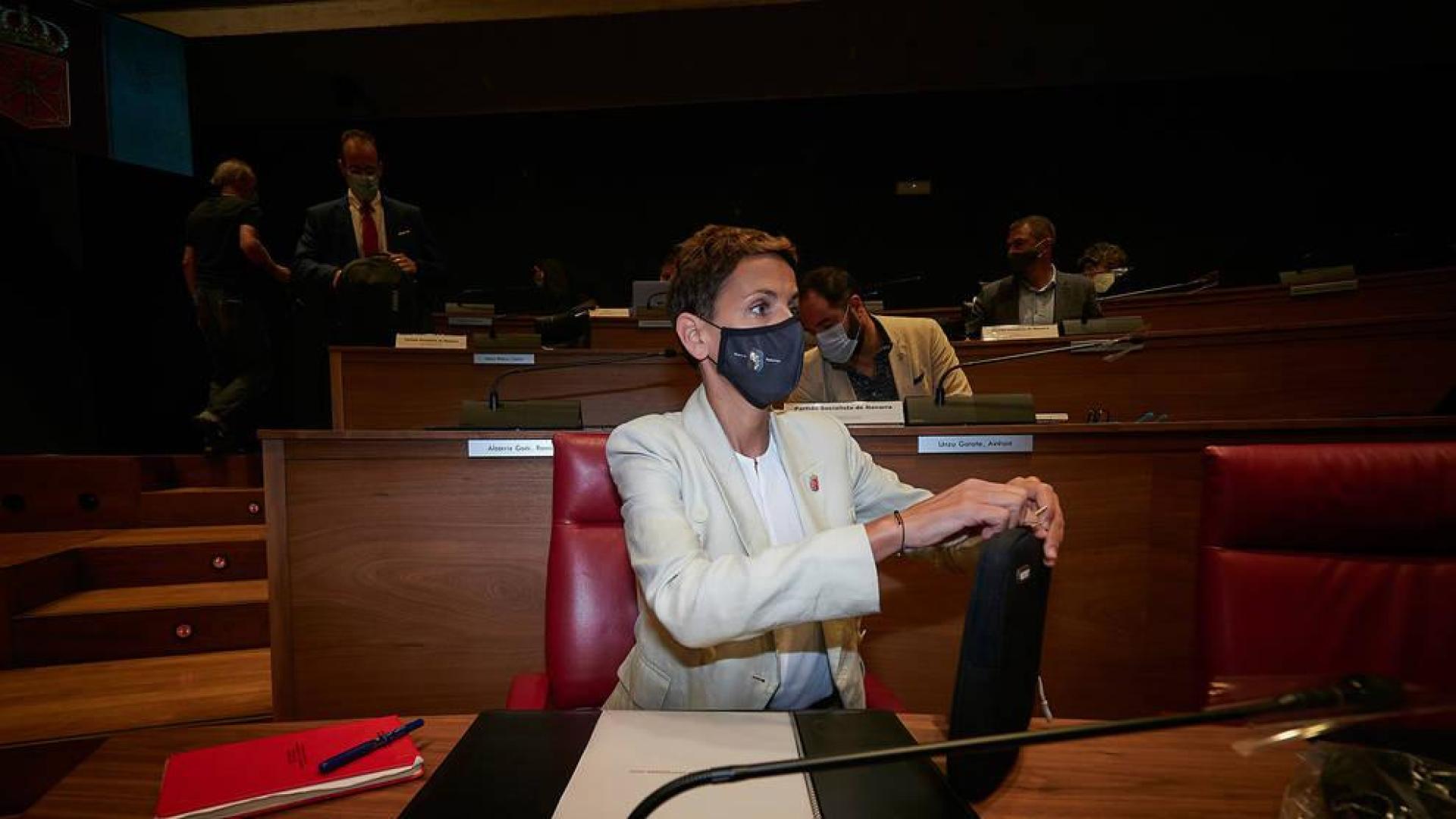 Chivite, en el pleno del Parlamento foral.
