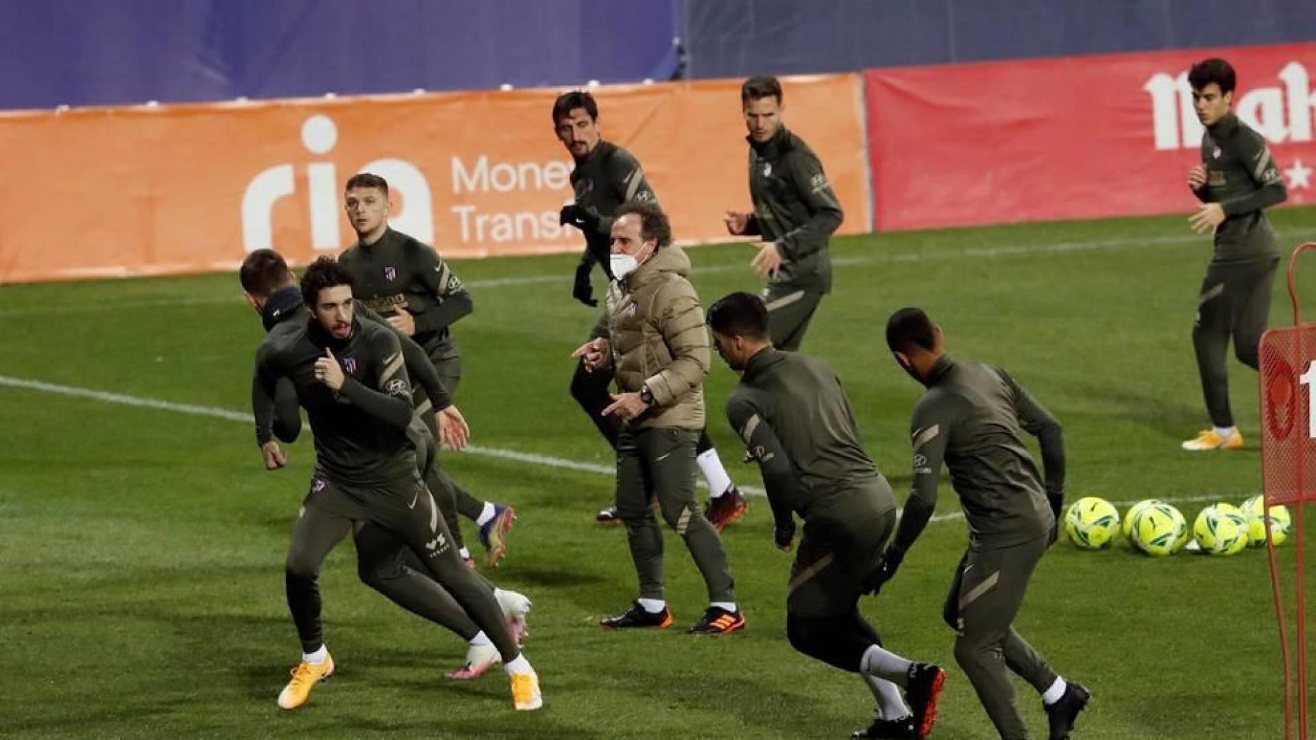 Derbi de puñetazo en la mesa