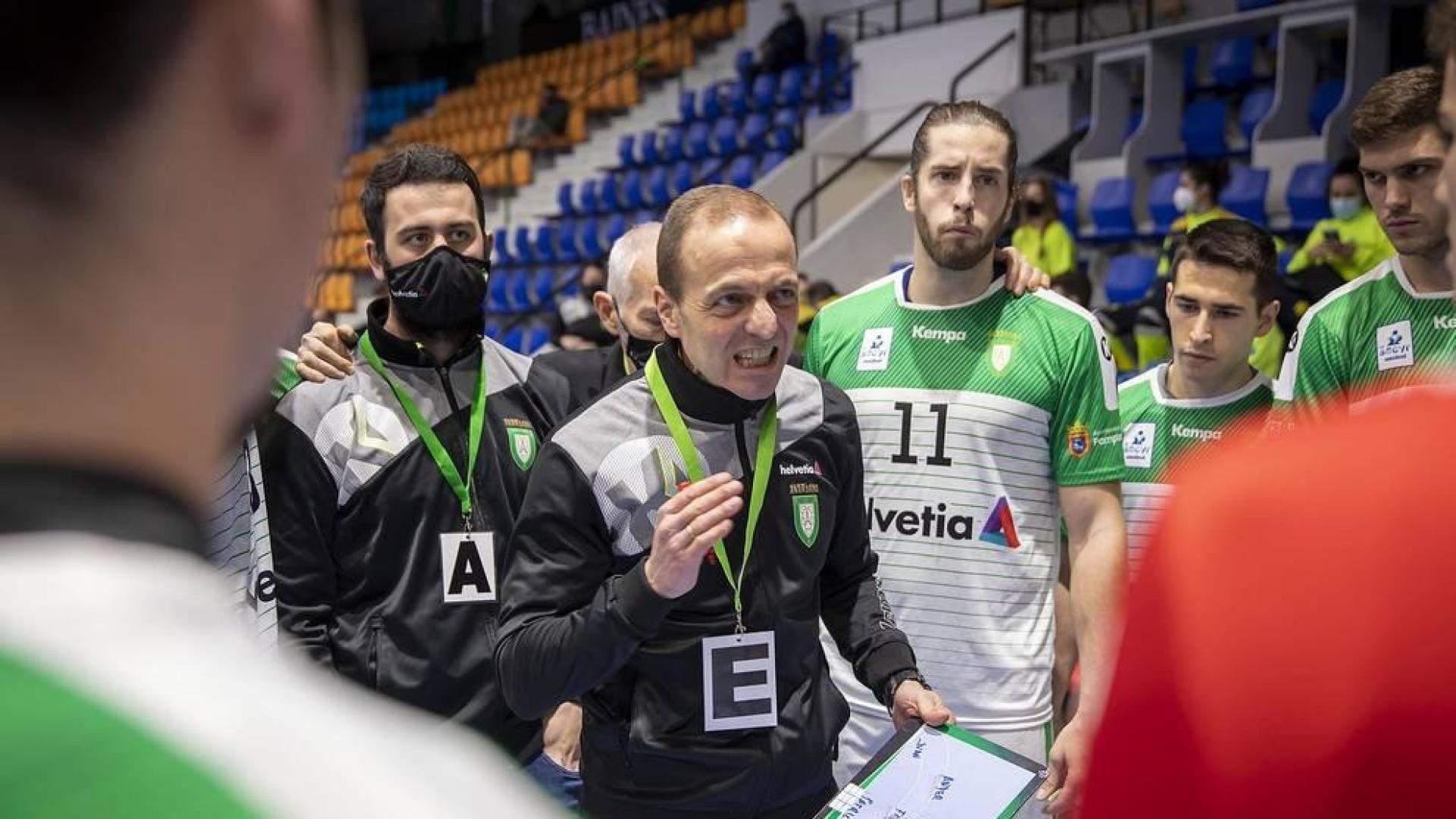 Helvetia Anaitasuna ha ganado 30-25 a Viveros Herol Nava, su cuarta victoria consecutiva que le coloca en sexta posición de la Liga Sacyr Asobal.