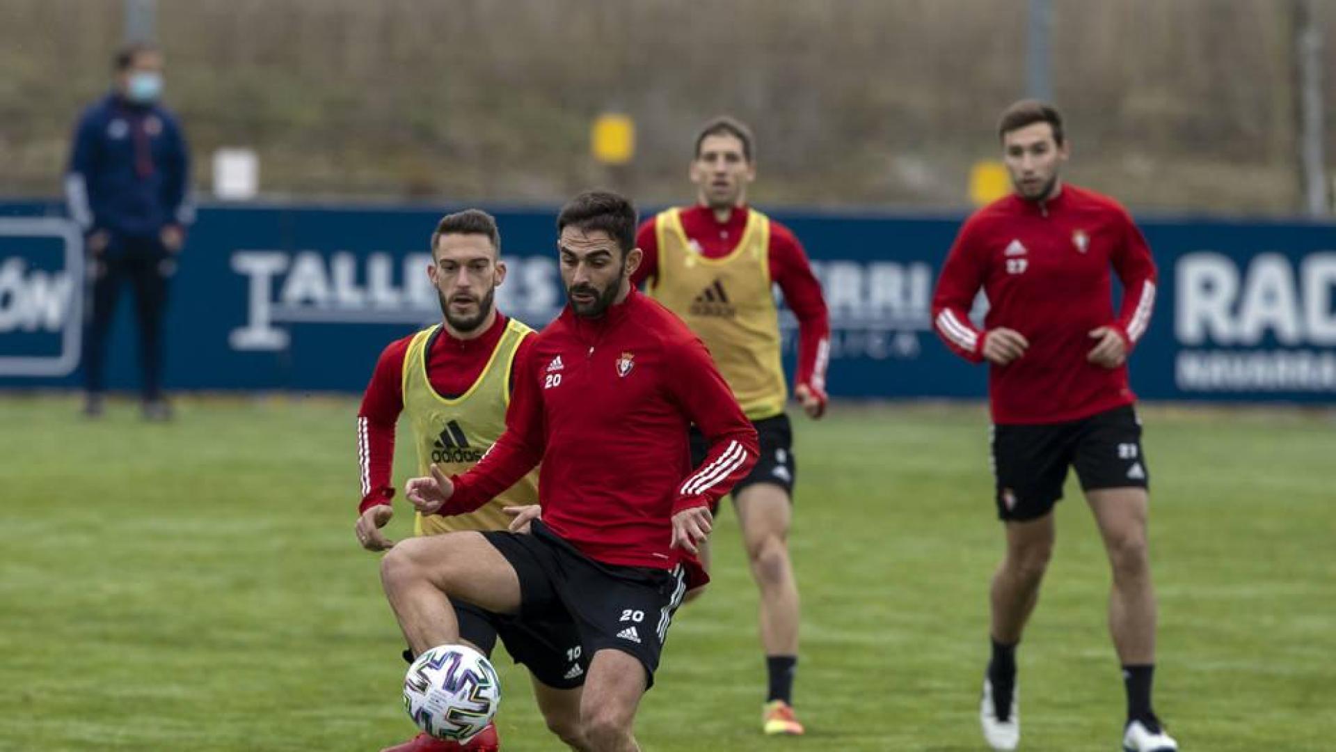 Adrián afina su puesta a punto y vuelve a participar con el grupo