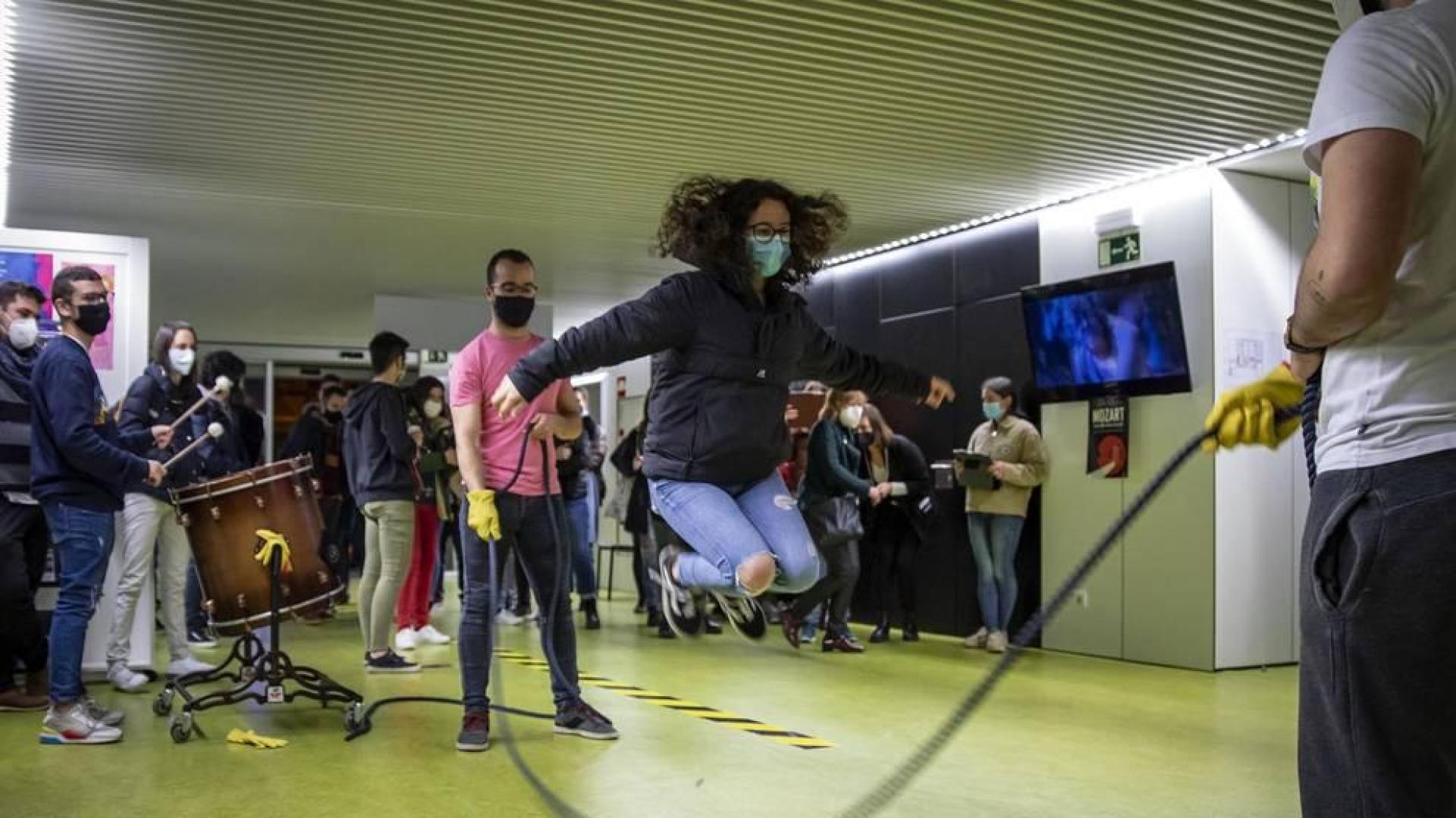 El Conservatorio Superior de Música de Navarra acogió un encuentro a favor del humor y contra el 'establishment' musical