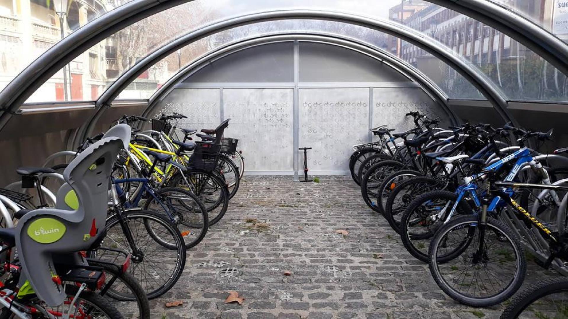 Casi 600 vecinos se apuntaron a los apartamentos rotatorios de bicis en Pamplona