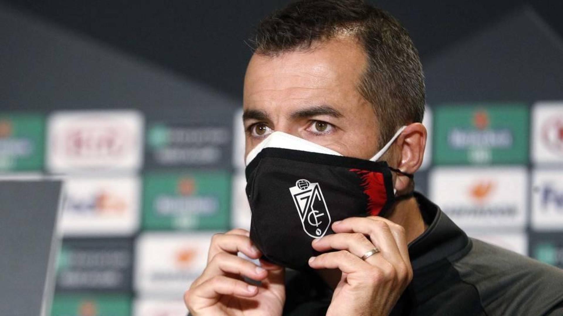 Diego Martínez no viaja a Chipre por un resultado "no concluyente" de covid-19