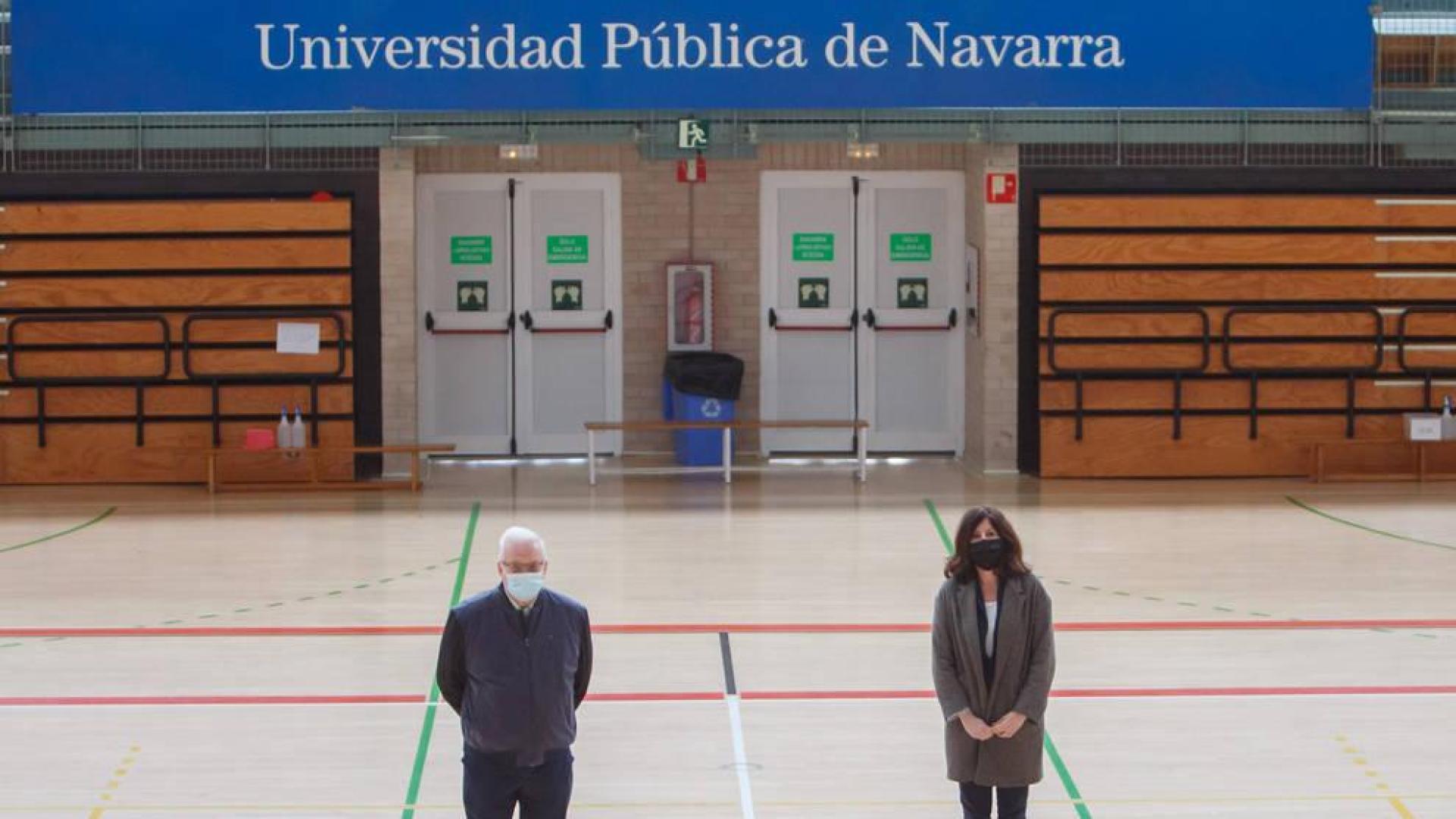 Renovado el convenio para utilizar de las instalaciones deportivas de la UPNA
