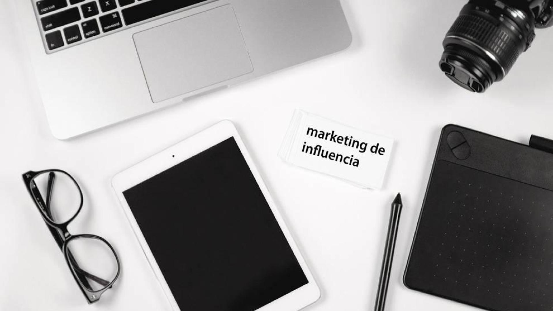 Cada vez más, las empresas contratan a influencers para promocionar sus productos en las redes sociales