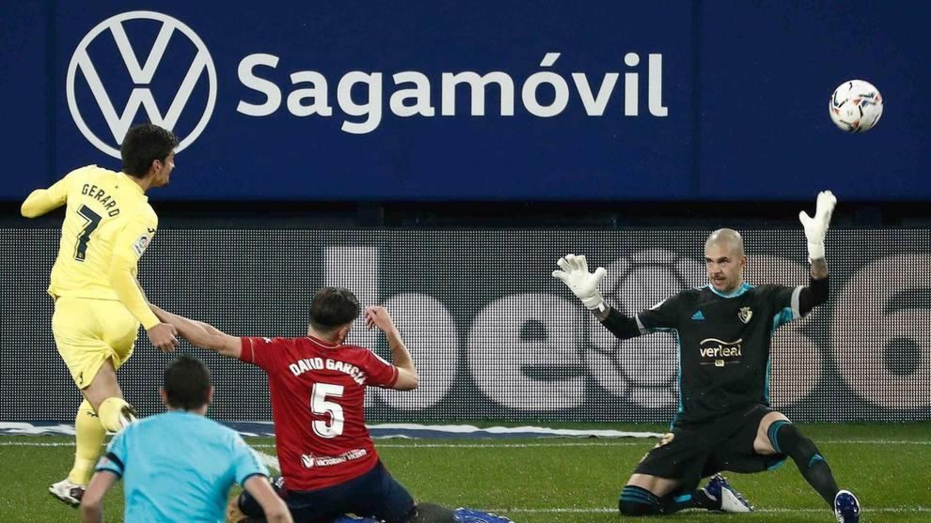 Imágenes del encuentro correspondiente a la Jornada 14 de LaLiga Santander disputado en el estadio de El Sadar.