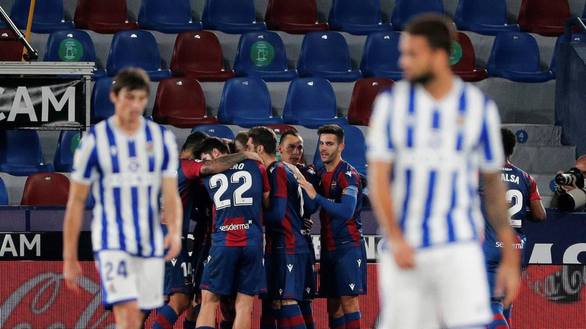 El Levante alivia su situación a costa de la Real