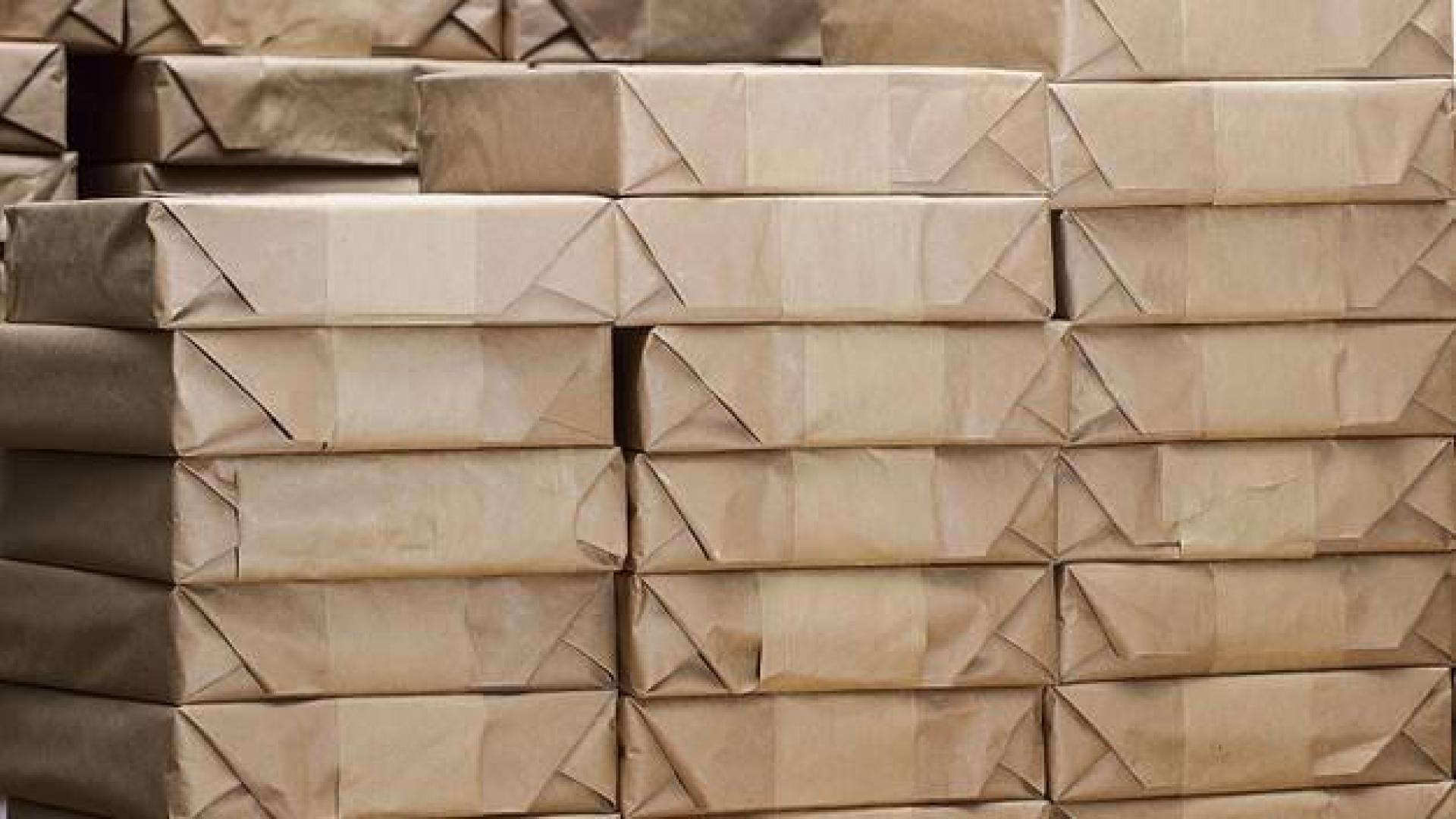 Imagen de varios libros embalados listos para ser enviados