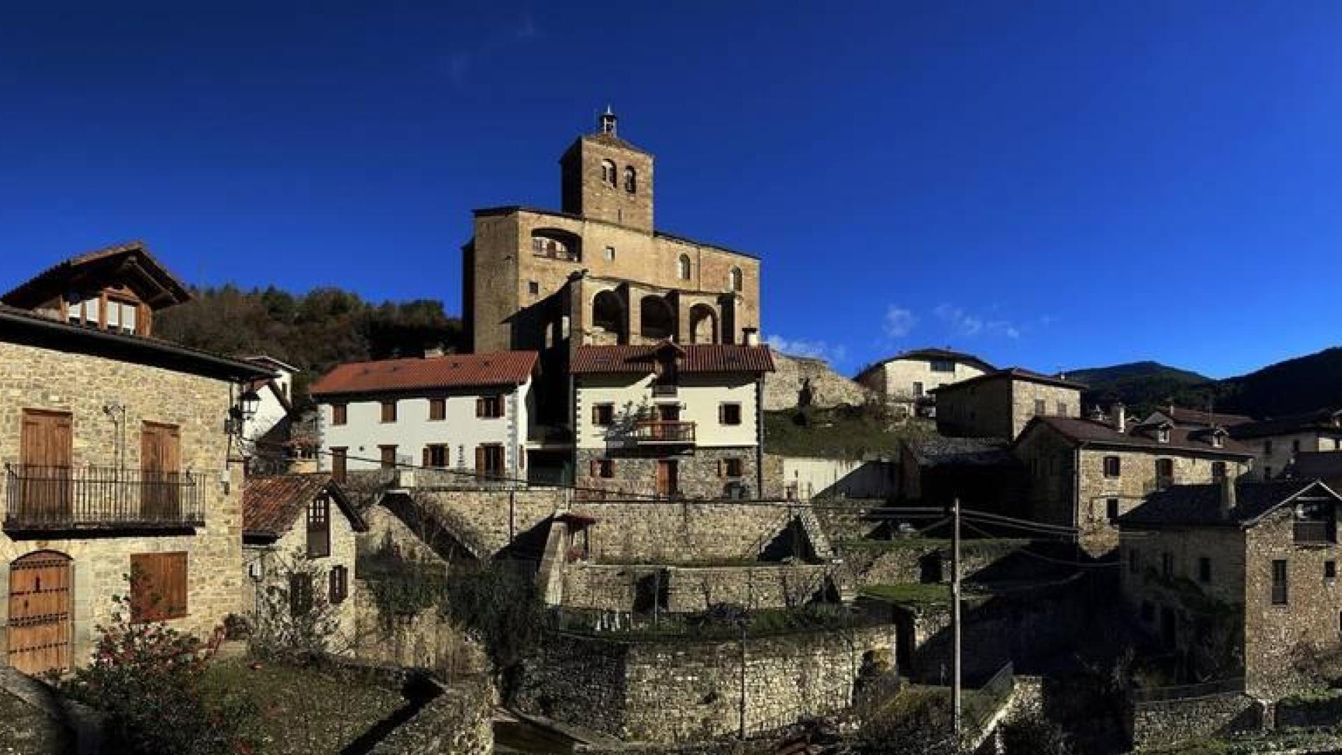 Calles, paisajes, rincones y todas las vistas posible de Roncal, localidad del pirineo navarro.