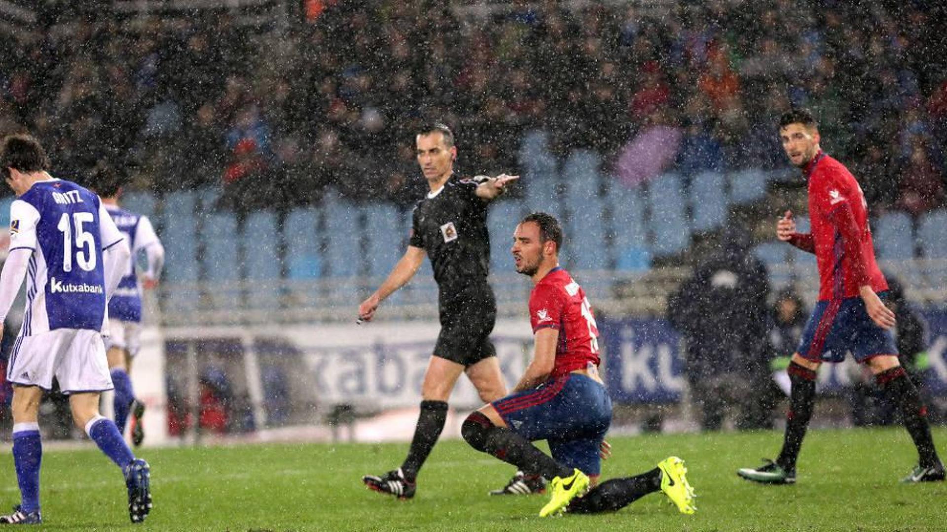 Jaime Latre arbitrará el Osasuna-Eibar