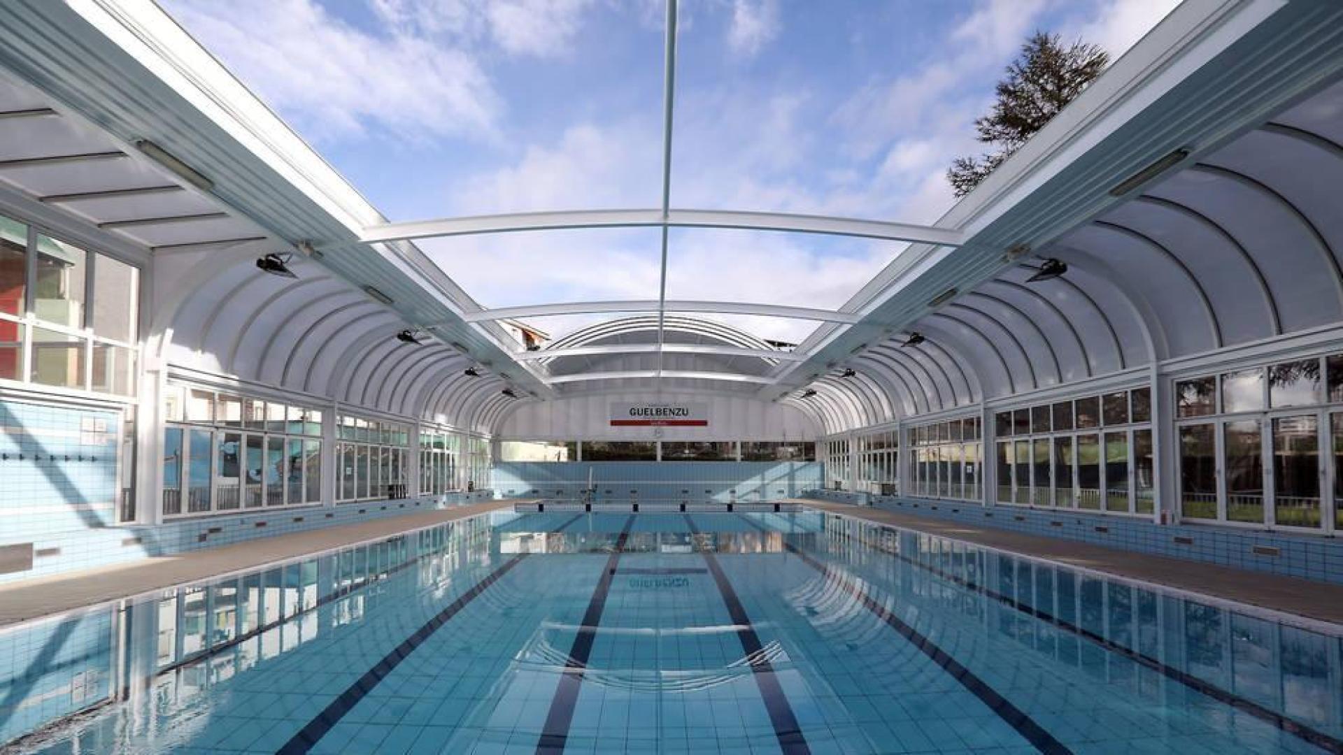 El Centro Recreativo Guelbenzu reabre el 2 de enero tras las obras de colocación de la nueva cubierta para la piscina