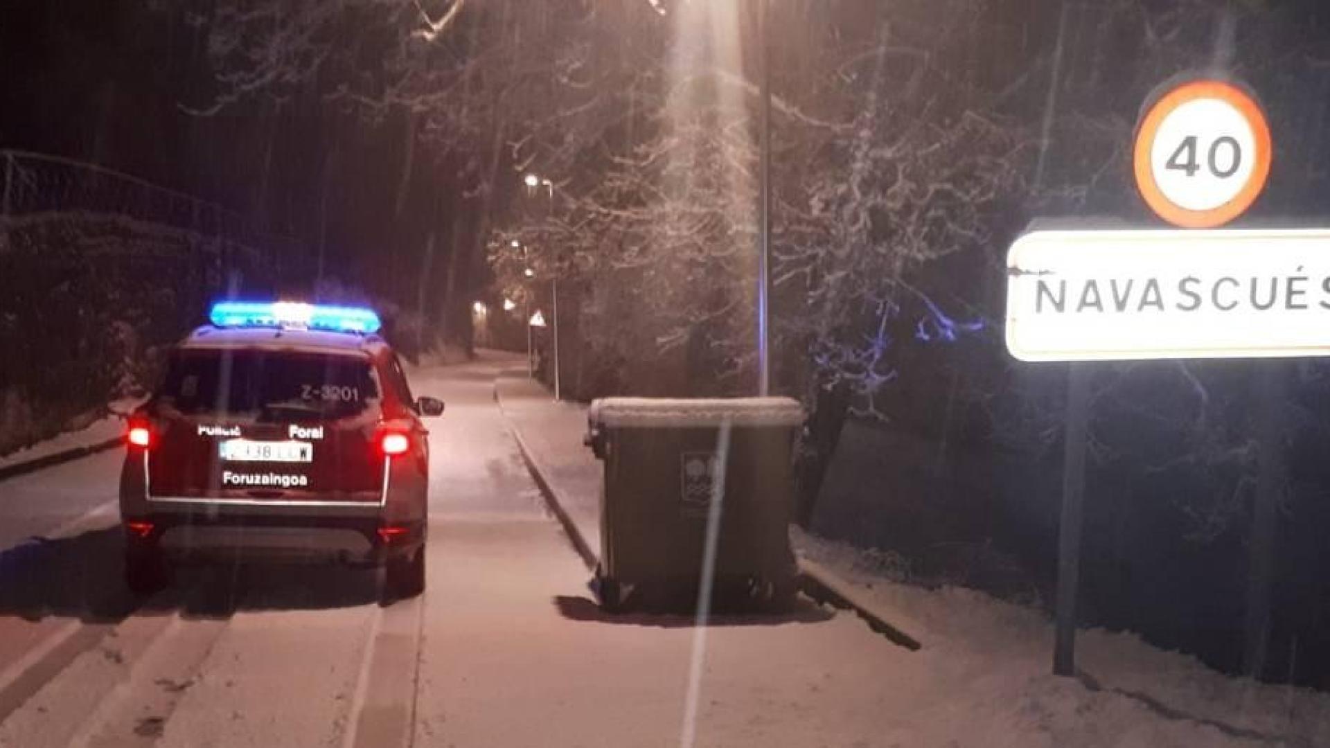 La nieve causa problemas en la A15 a la altura de Pagozelai