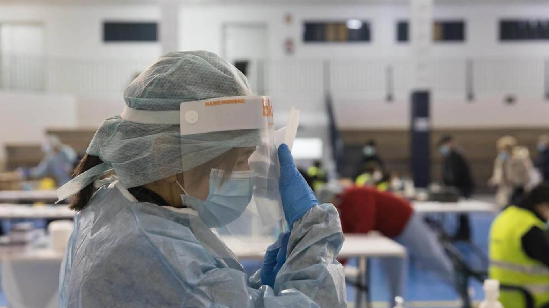 Los positivos en Navarra descienden en Año Nuevo y se sitúan en torno al centenar