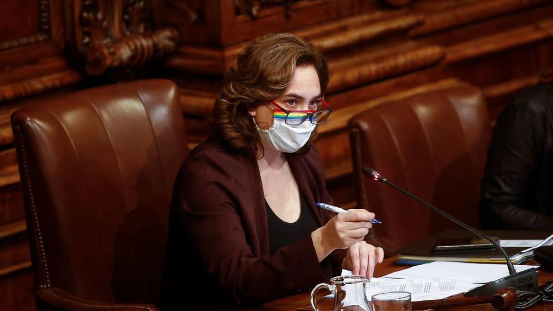 Colau dice que la candidatura de Illa es "incompatible" con la campaña de vacunación