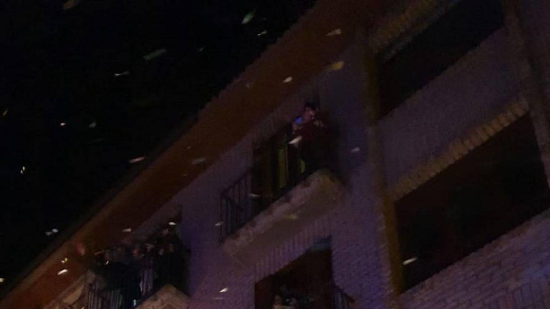 Cabalgata desde la distancia en Sangüesa