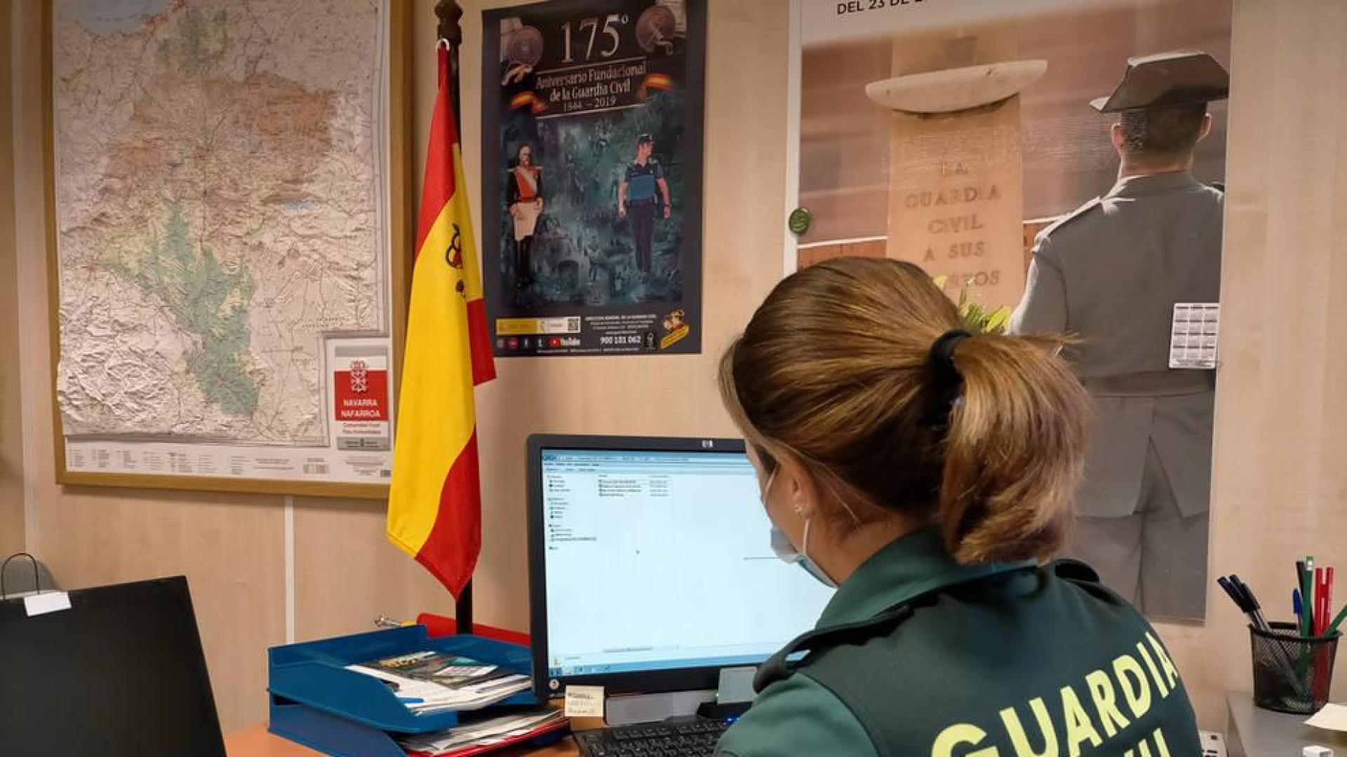 Detenido por usurpación y uso fraudulento de una tarjeta en Cortes