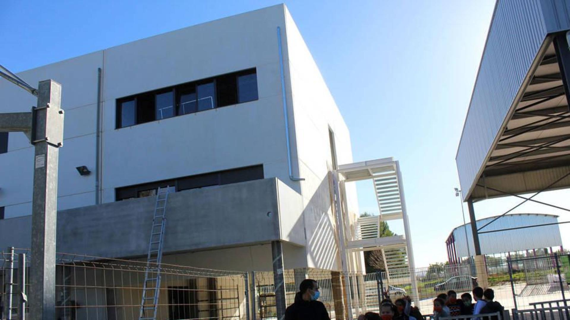 Cascante instalará purificadores de aire en el colegio y el centro 0-3
