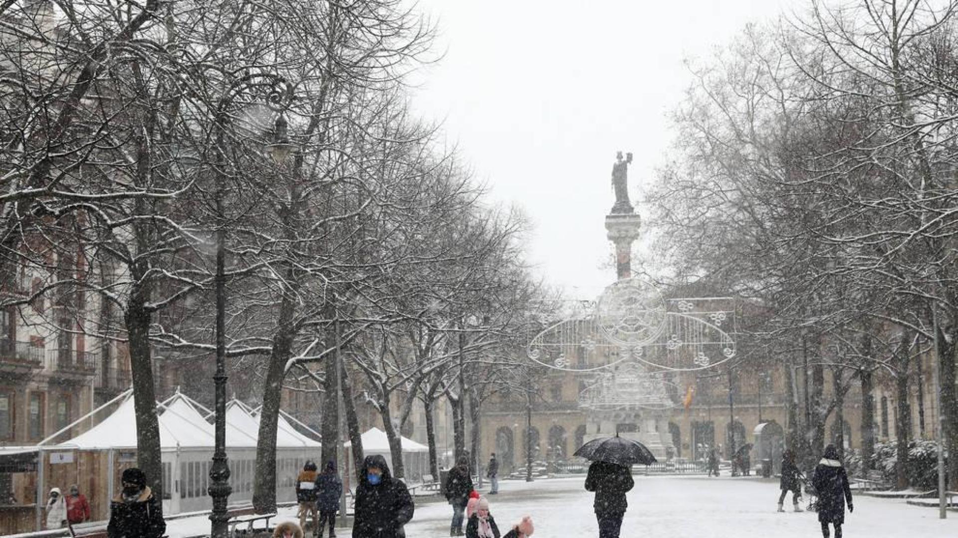 El temporal de nieve pasa por Pamplona sin dejar apenas incidencias