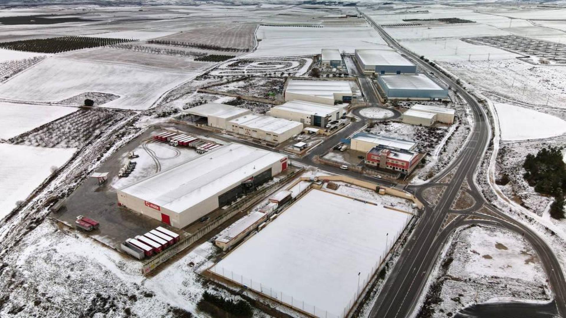 El temporal de nieve dificulta la circulación por carretera pero no causa incidencias importantes