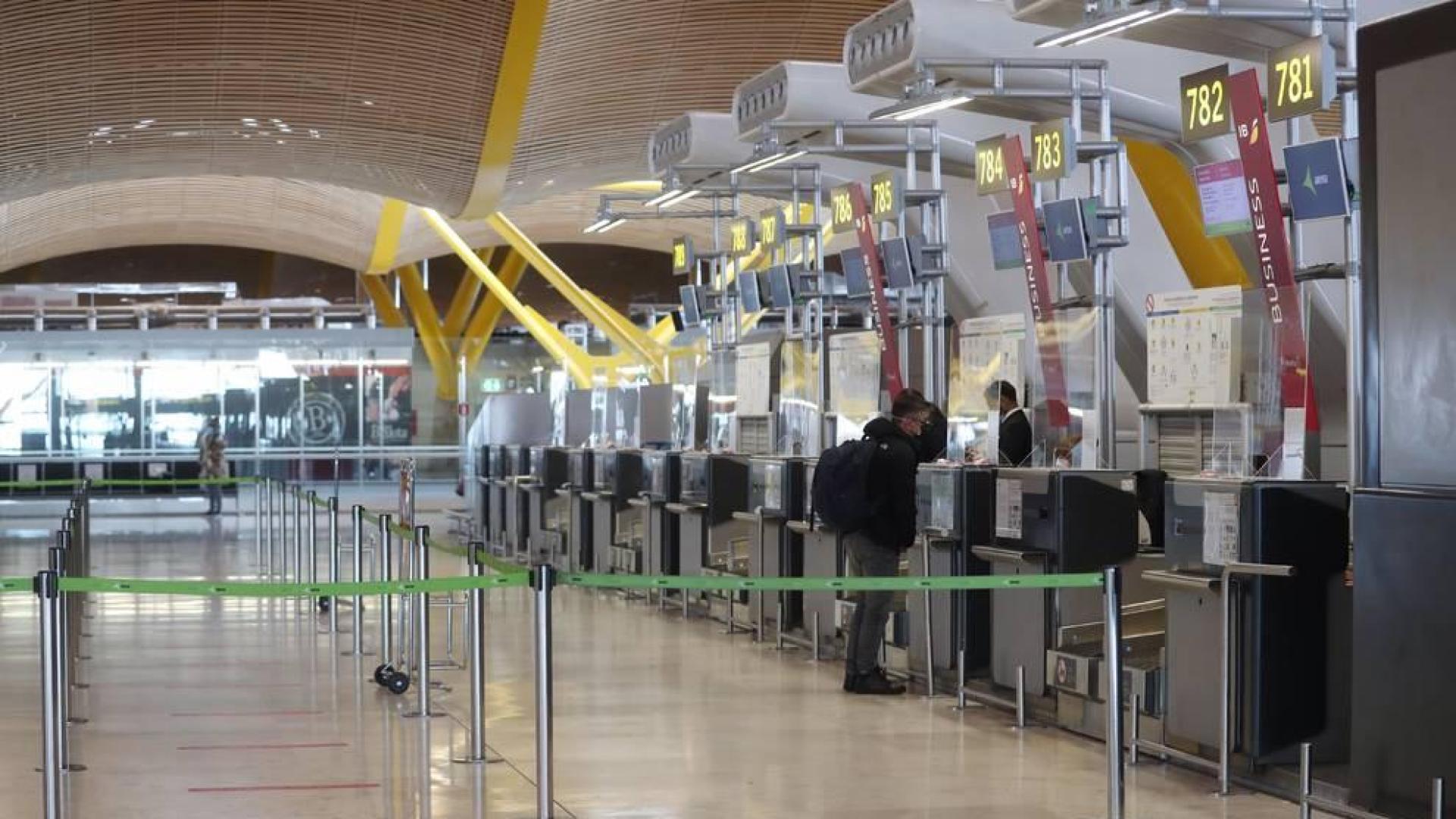 Los trenes comienzan a circular desde Madrid y Barajas abre "gradualmente"