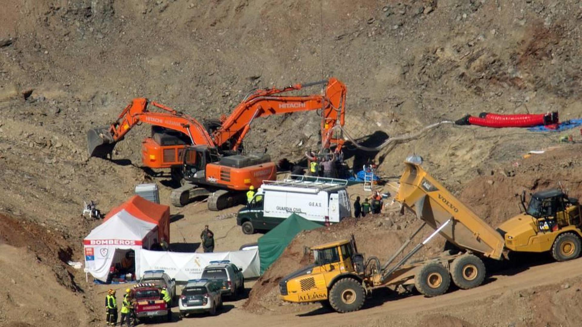 La montaña mantiene su pulso en la recta final del rescate de Julen