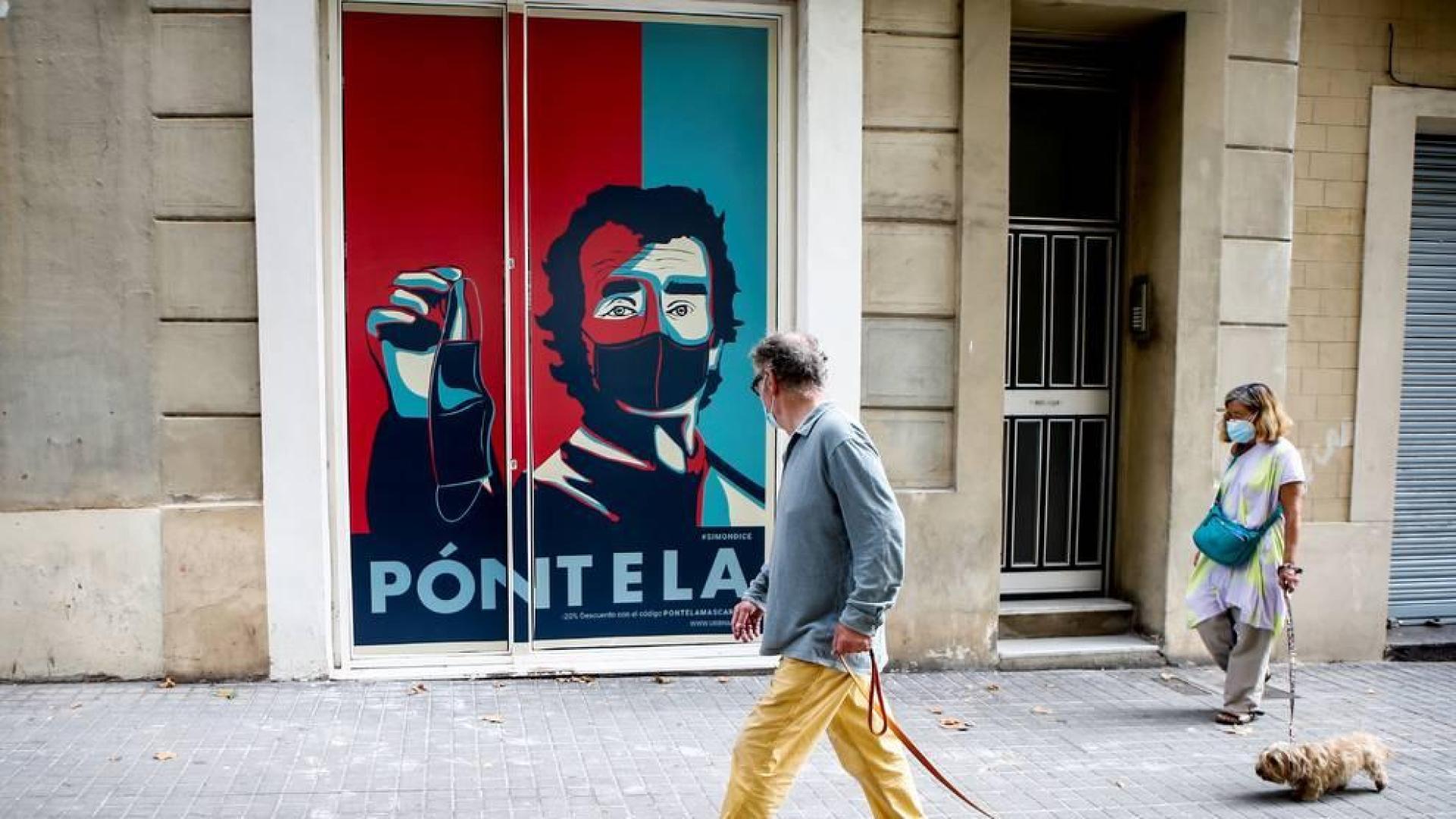 Más de mil casos en Cataluña y sólo Madrid y Canarias, sin mascarilla obligatoria