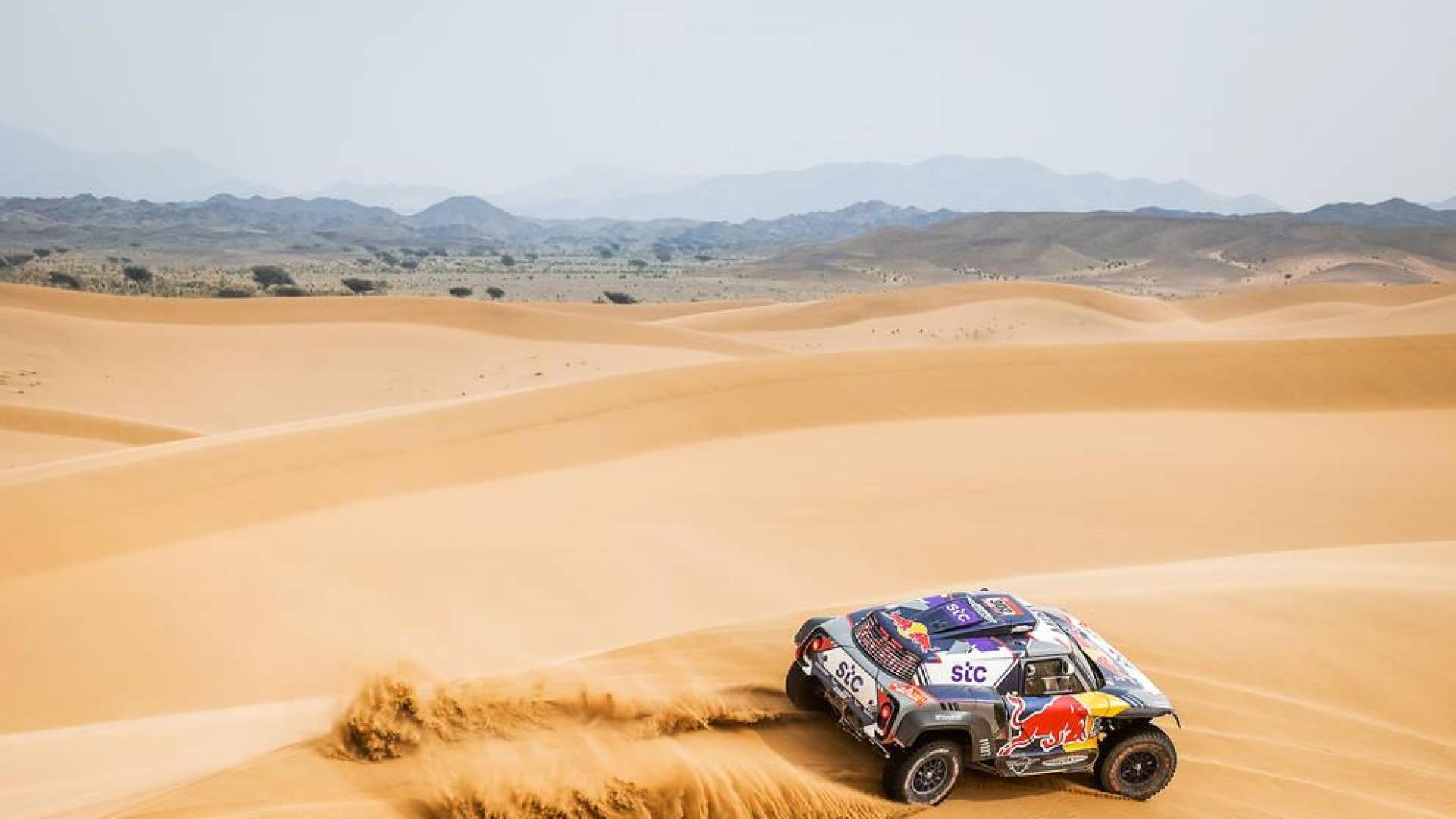 Benavides y Peterhansel enfilan la última etapa del Dakar como favoritos