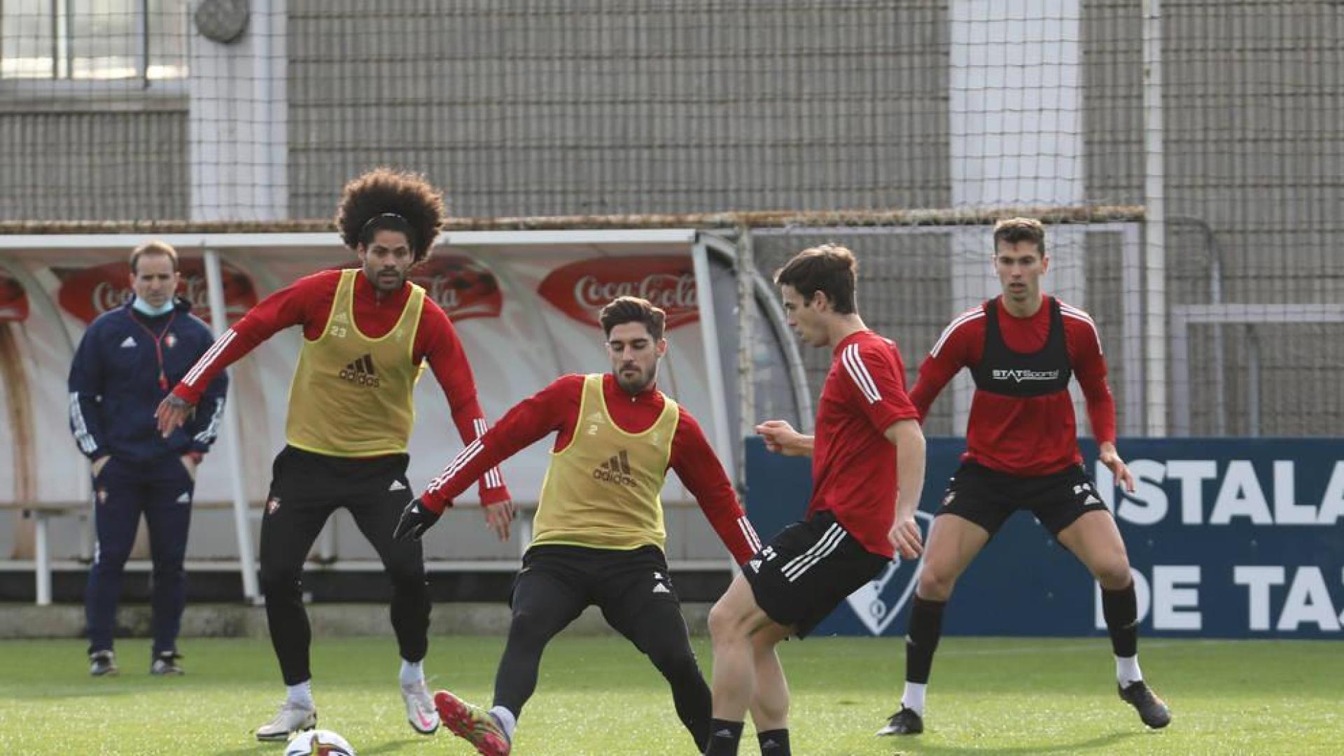 El TAD da la razón al club para no sancionar a Iñigo Pérez, que ya cumplió el castigo