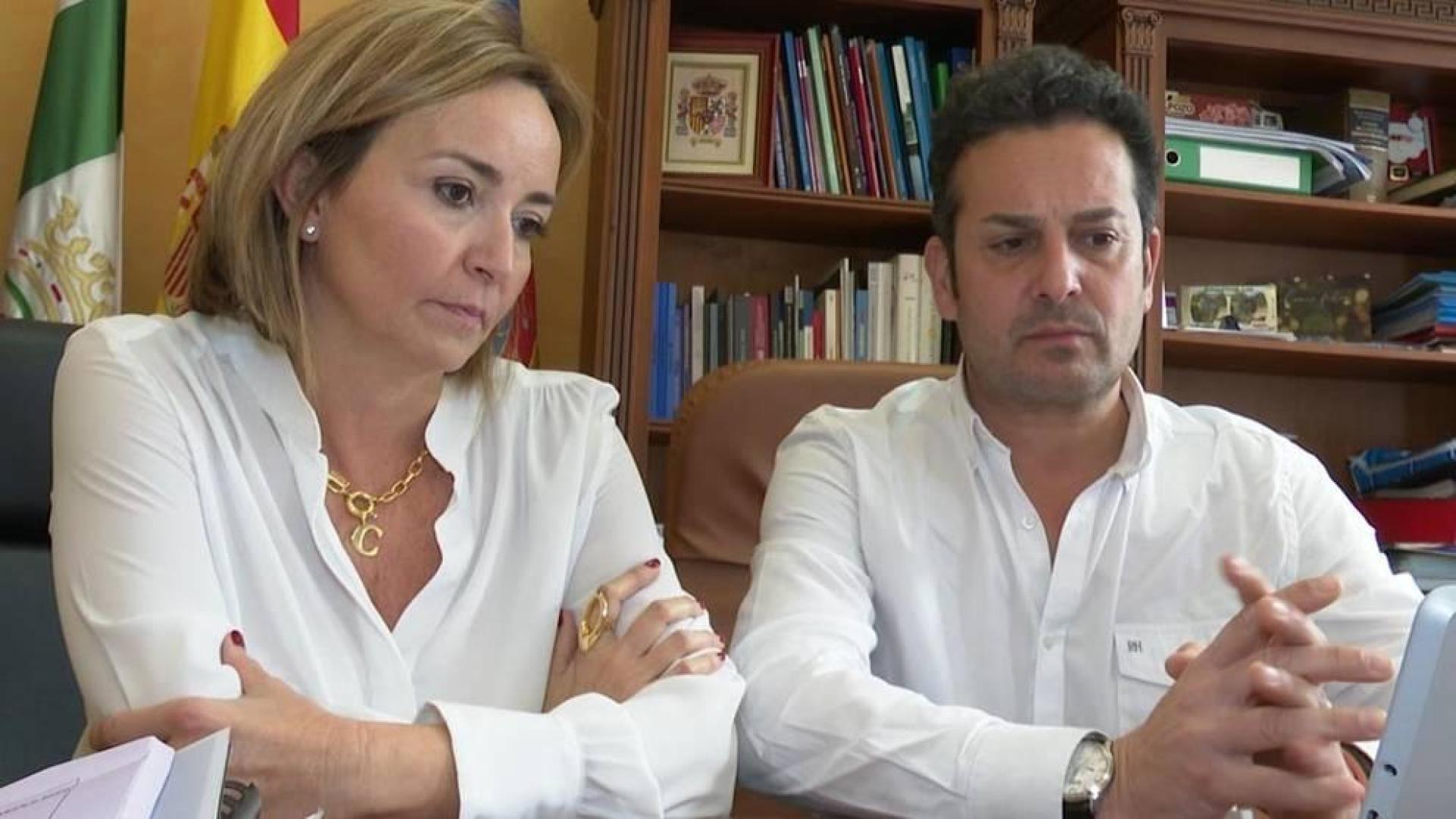 El PSOE suspende de militancia a tres alcaldes que se vacunaron contra la Covid