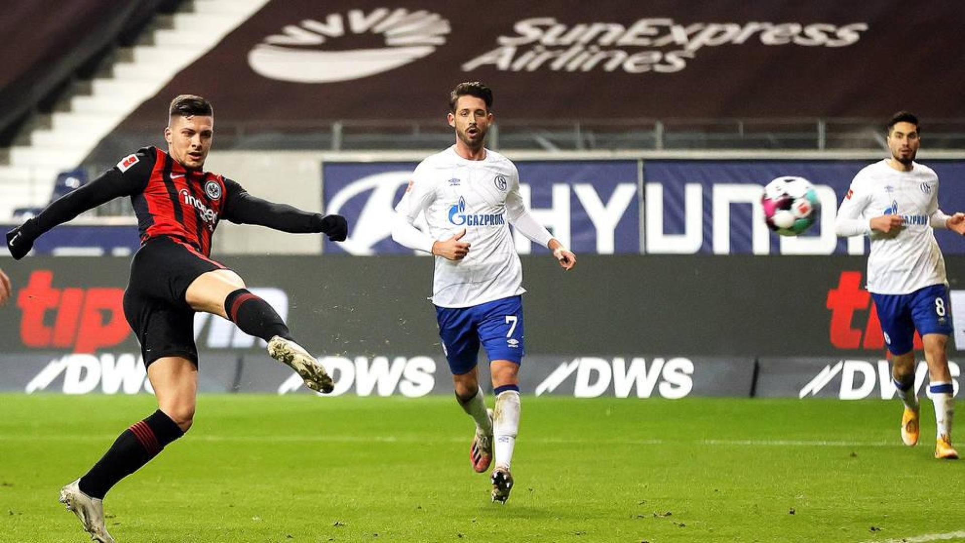 Jovic firma un doblete y da el triunfo al Eintracht