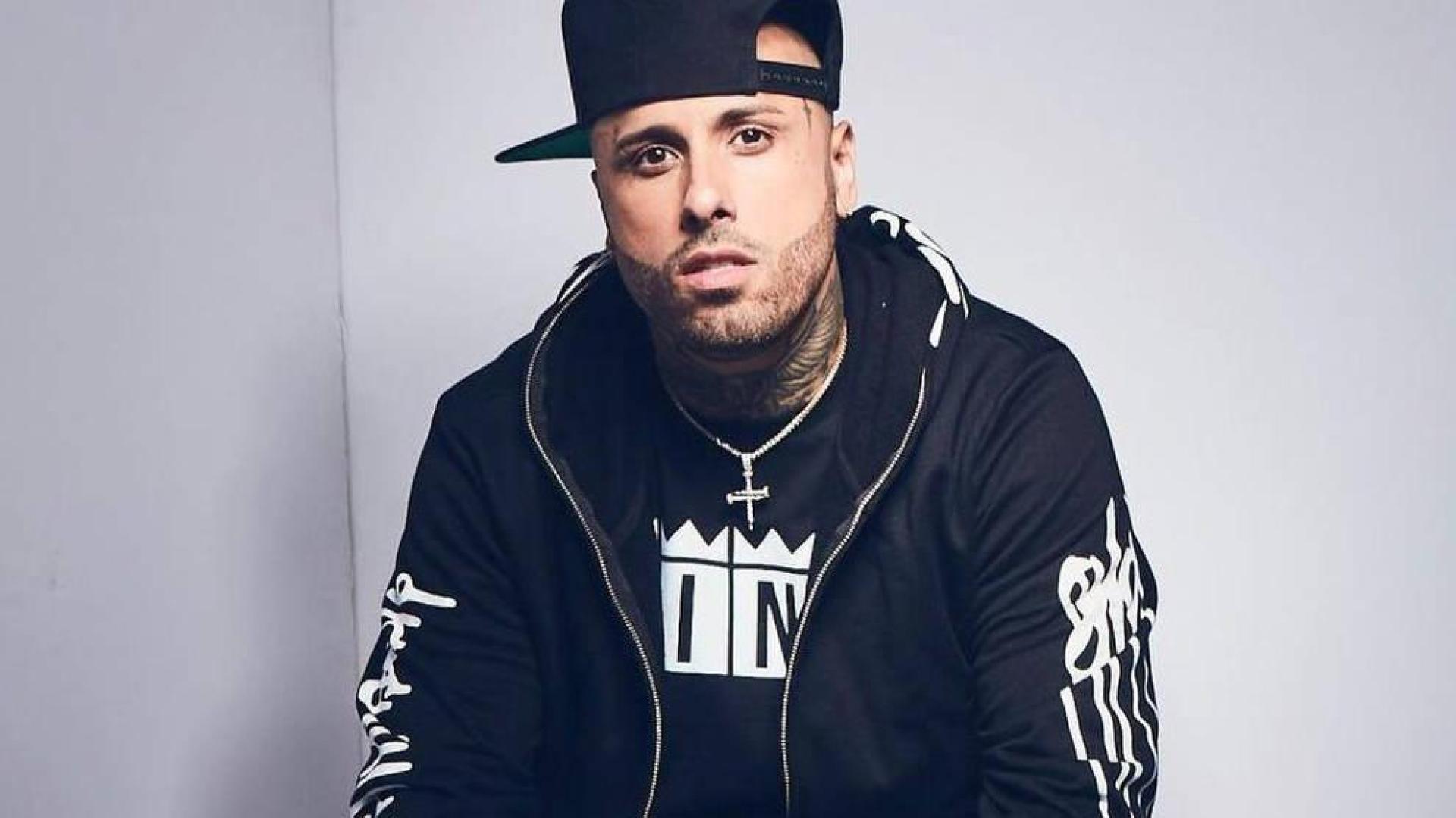 El cantante Nicky Jam muestra su renovada imagen con 22 kilos menos