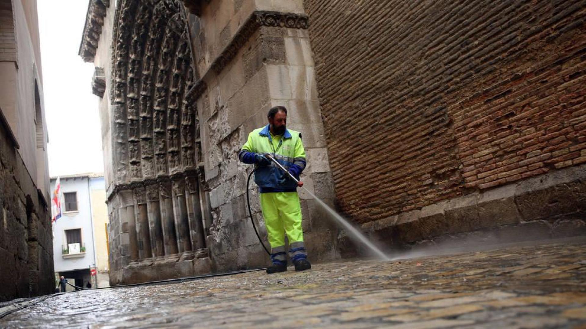 Tudela destina 21.132 € a limpieza extraordinaria de calles este mes