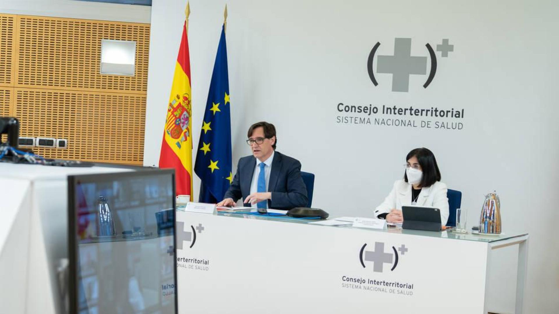 Doce autonomías pedirán hoy el adelanto del toque de queda