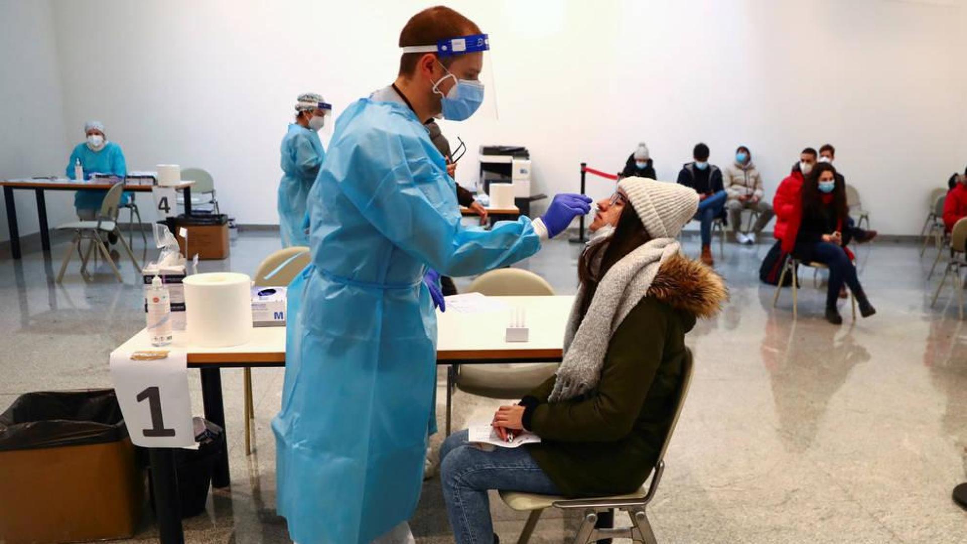 Nuevo récord diario de contagios en España con 41.576 casos