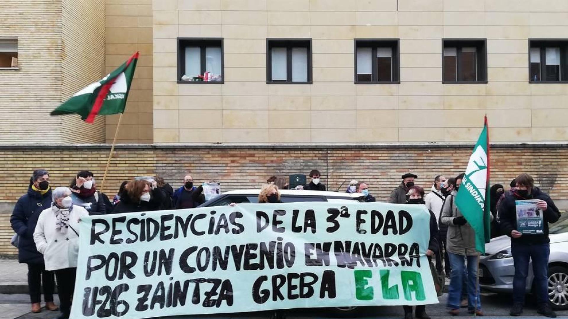 Trabajadores del sector de los cuidados protestan contra un sistema que antepone el beneficio económico