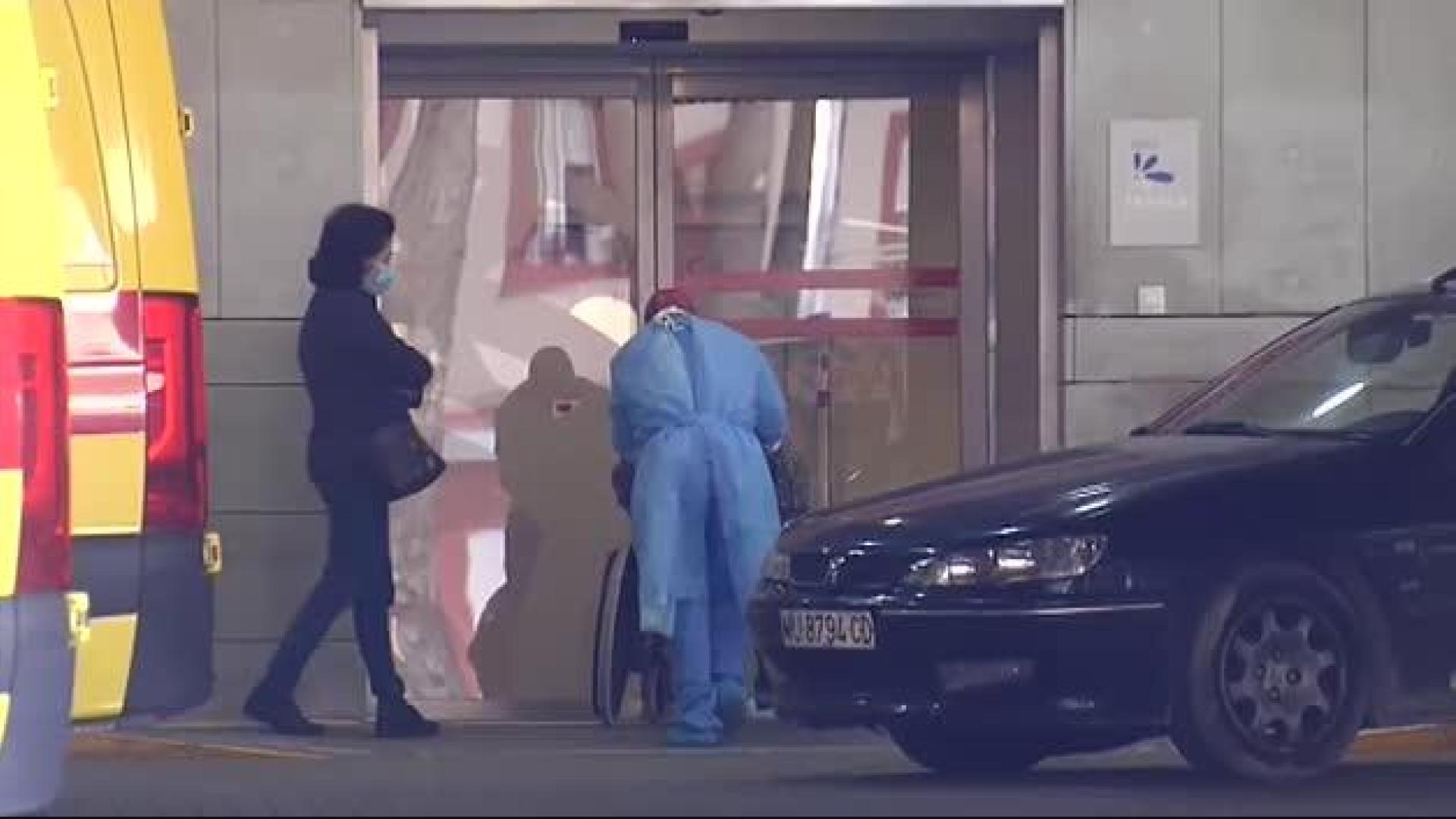 Piden la dimisión del consejero de Salud de Murcia por vacunarse contra la Covid sin corresponderle