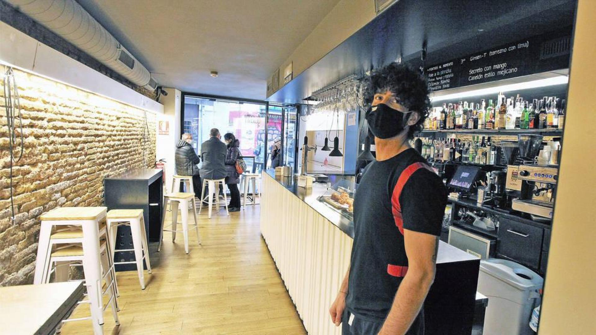 Los hosteleros se muestran “hundidos” por unas restricciones “que se veían venir”