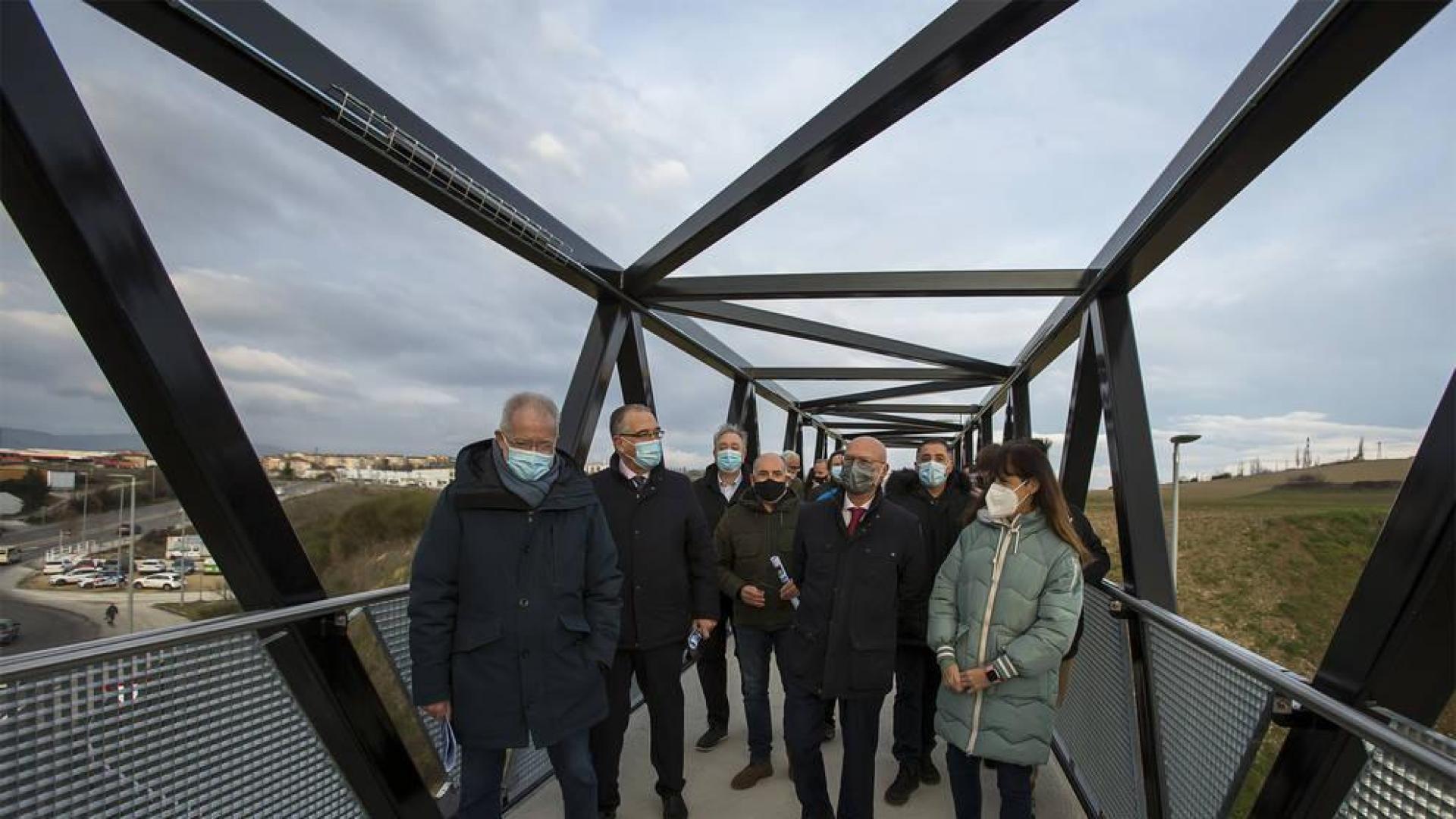 Abierta al tránsito la pasarela peatonal que conecta Pamplona y Orkoien