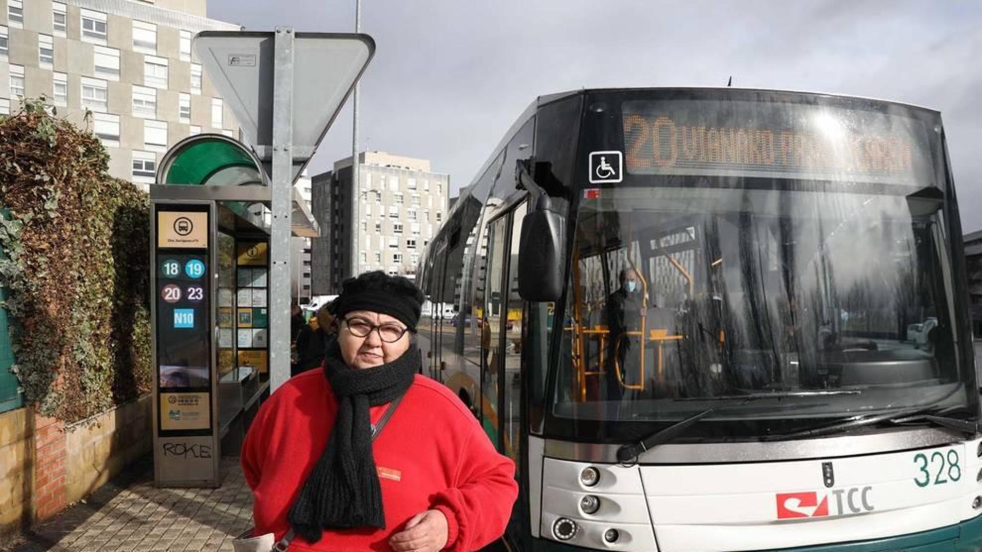 “A primera hora y a mediodía vamos como sardinas en lata”