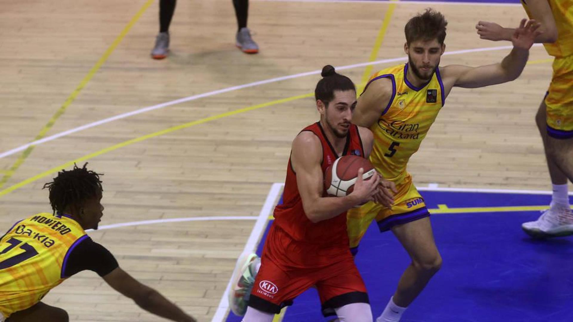 Basket Navarra asalta El Prat