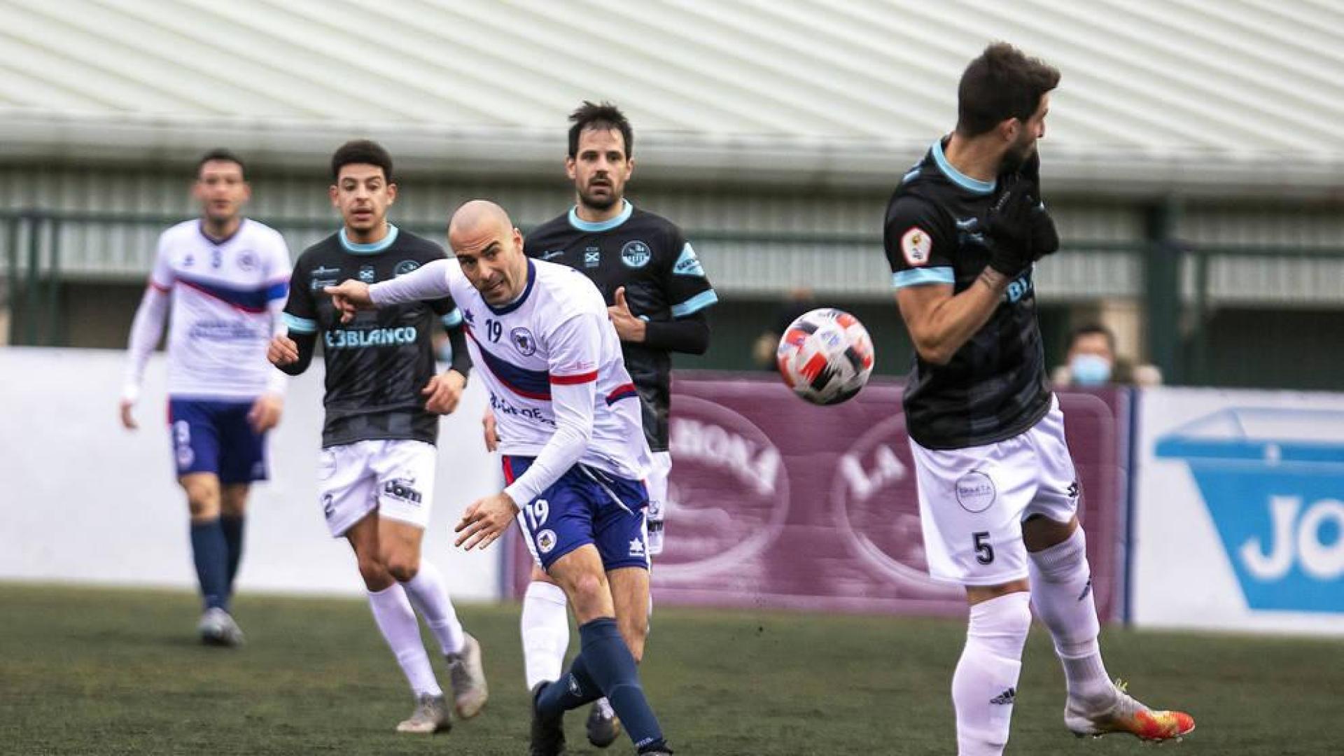 La Mutilvera se queda a un cabezazo de ganar a la SD Logroñés