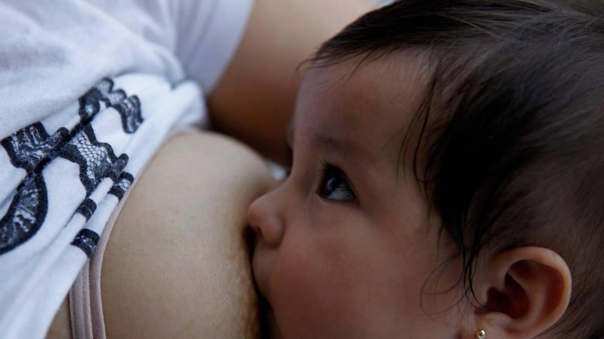3 de cada 10 bebés de seis meses toman solo lactancia materna
