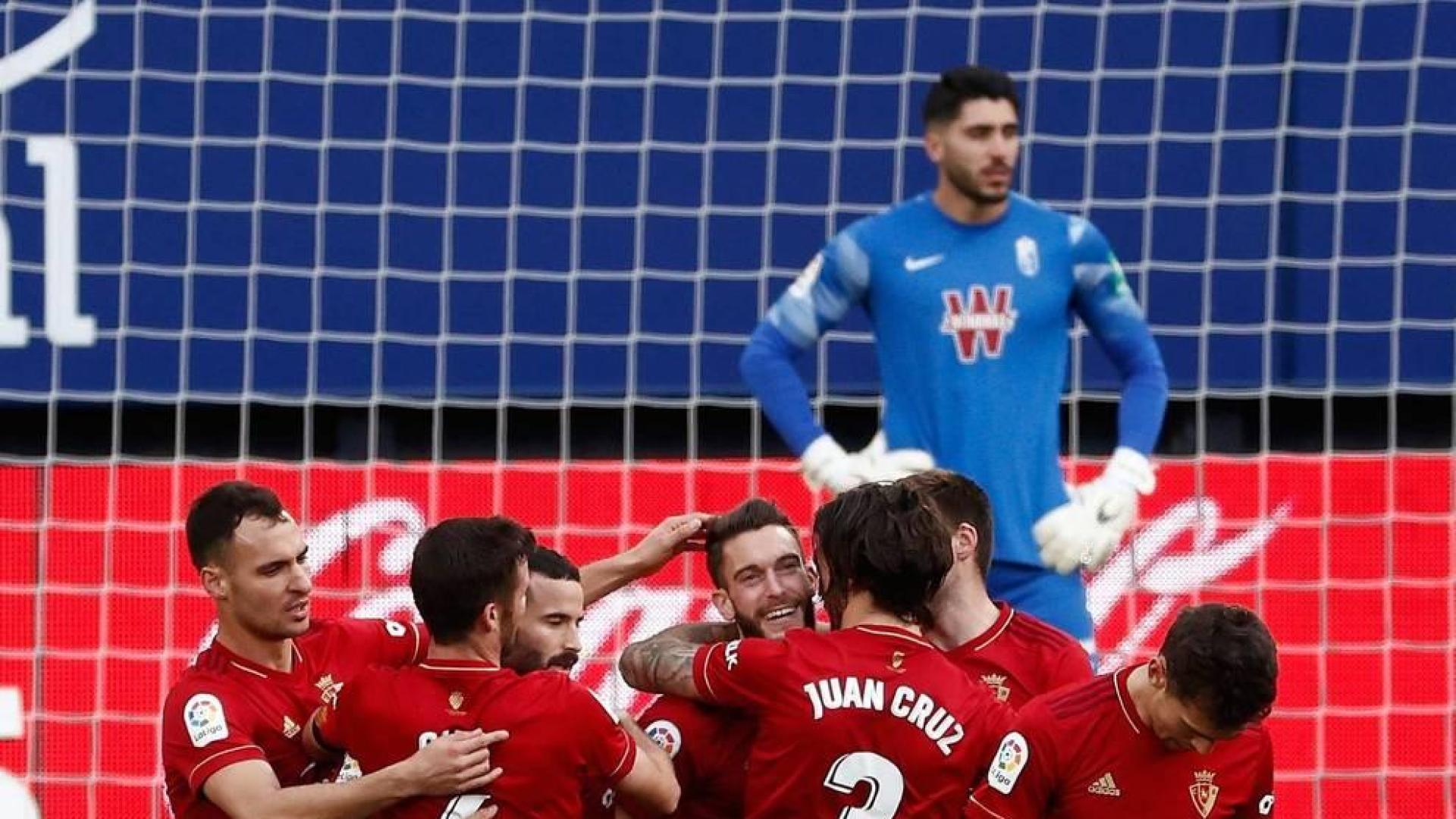 Imágenes del partido que enfrenta a Osasuna y Granada en El Sadar.