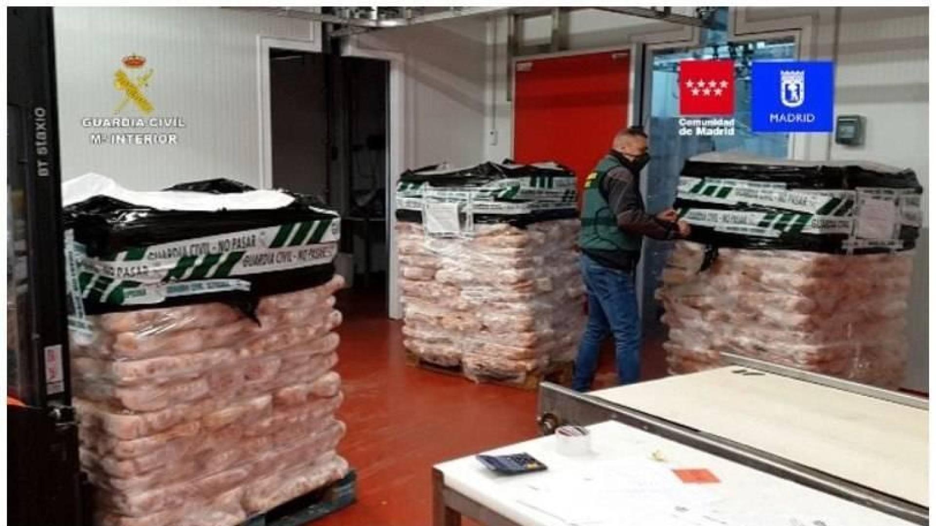 Detenidas 14 personas e intervenidos 122.000 kilos de carne caducada