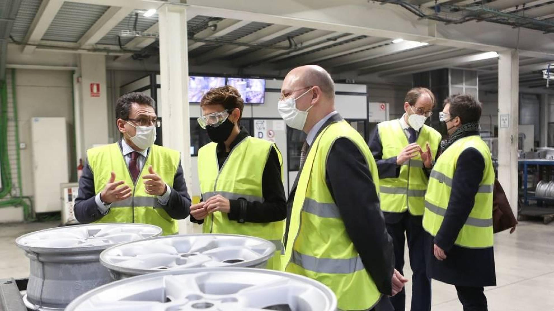 Chivite destaca el papel de la industria en la recuperación económica